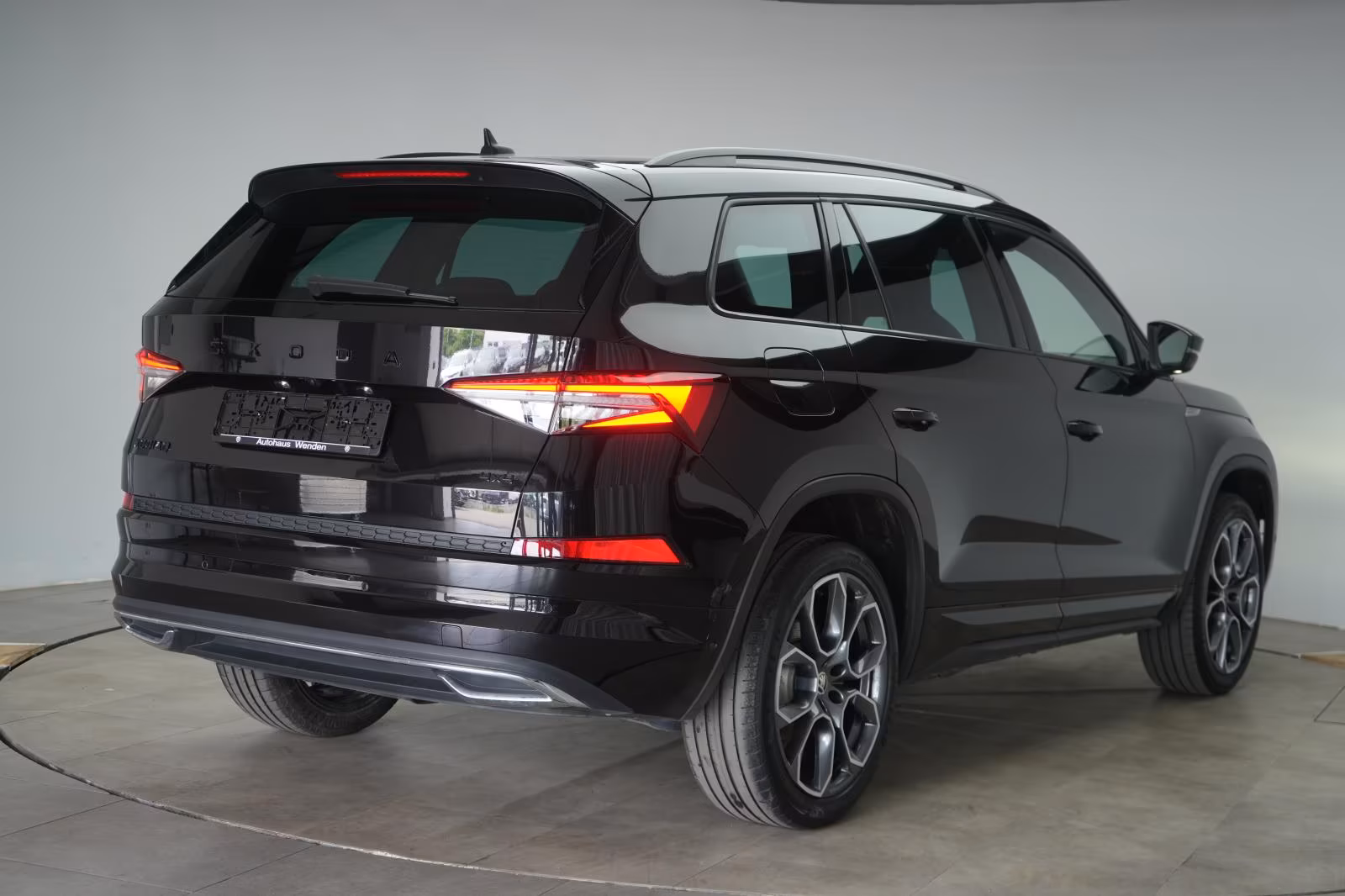 (B-182) Skoda Kodiaq 2.0 TDI Sportline 4x4 ACC/Kamera/Canton/L - Image 5