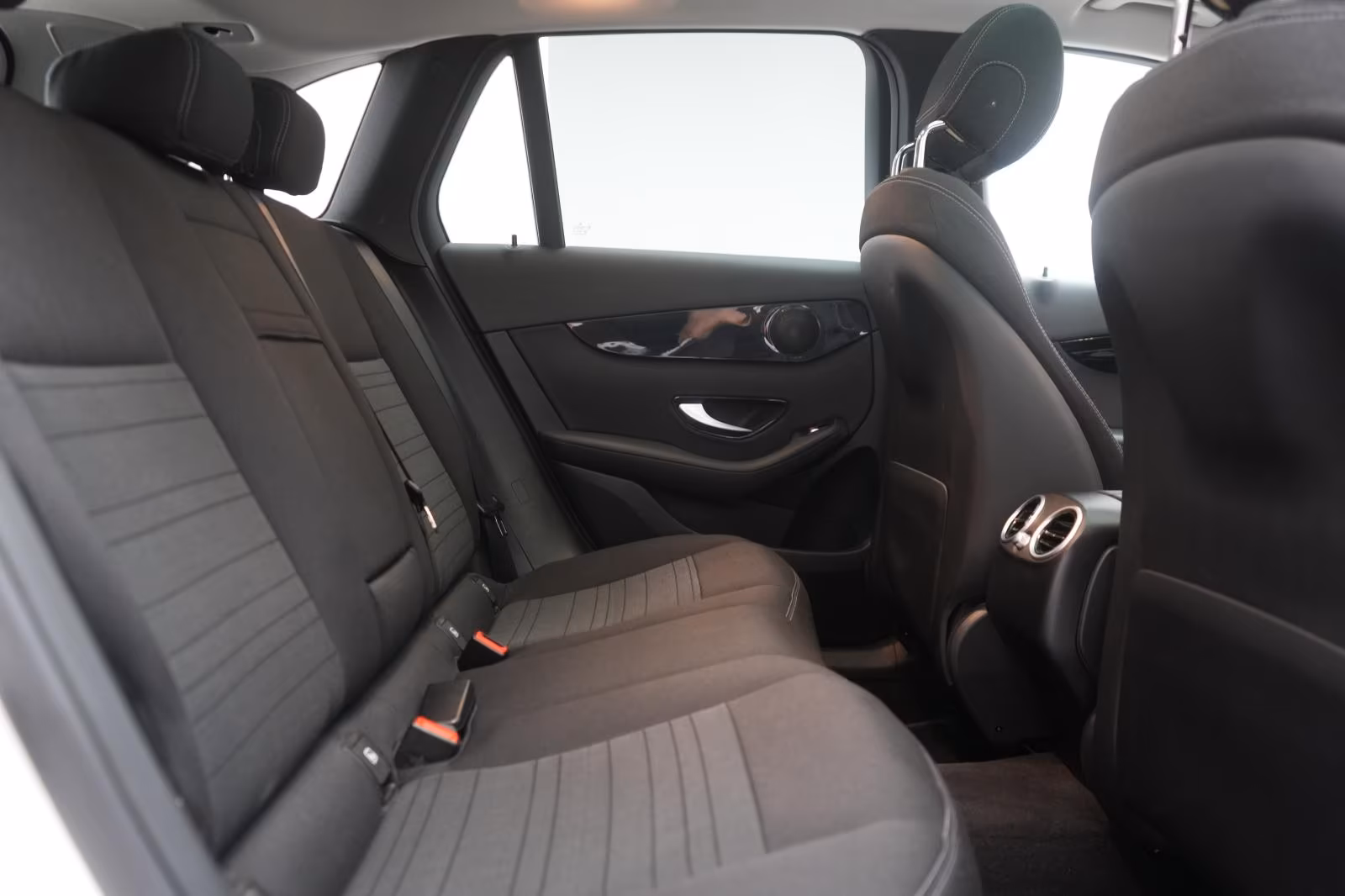 (B-728) Mercedes-Benz GLC 220 d 4Matic 9G-Tronic Distronic/Kamera/Pan - Image 11