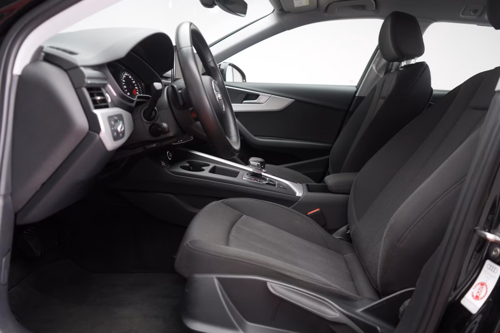 (B-699) Audi A4 Avant 40 TDI S tronic Navi/Temp/LED/ - Image 5