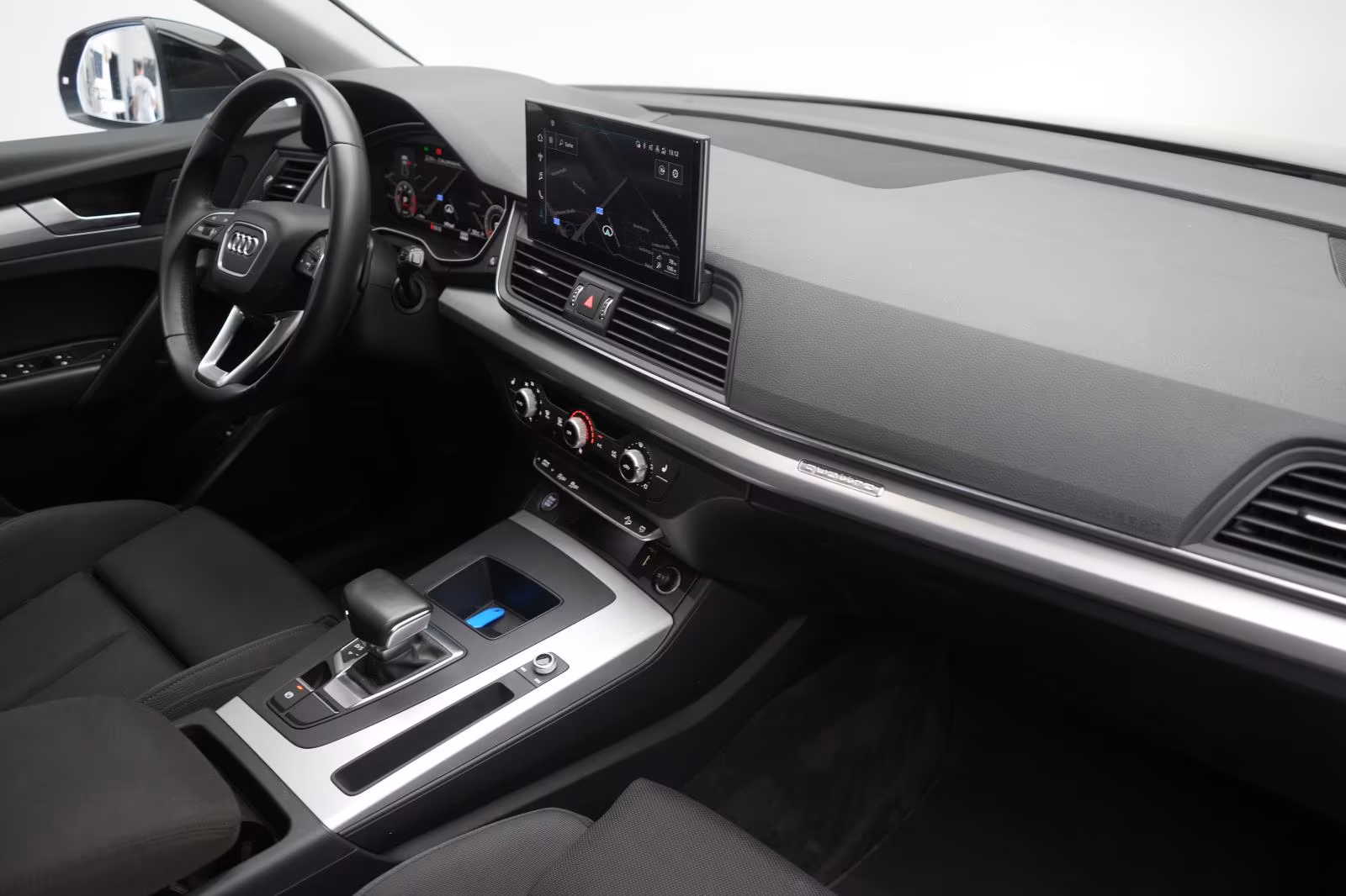 (B-356) Audi Q5 40 TDI quattro S tronic Temp/Virtual/AHK/LED - Image 10