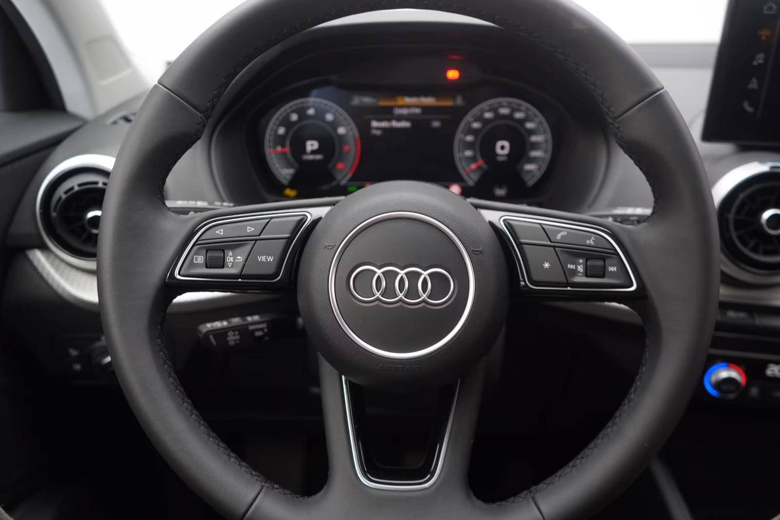 (B-430) Audi Q2 35 TFSI S tronic S line ACC/Kamera/Matrix/Lan - Image 17