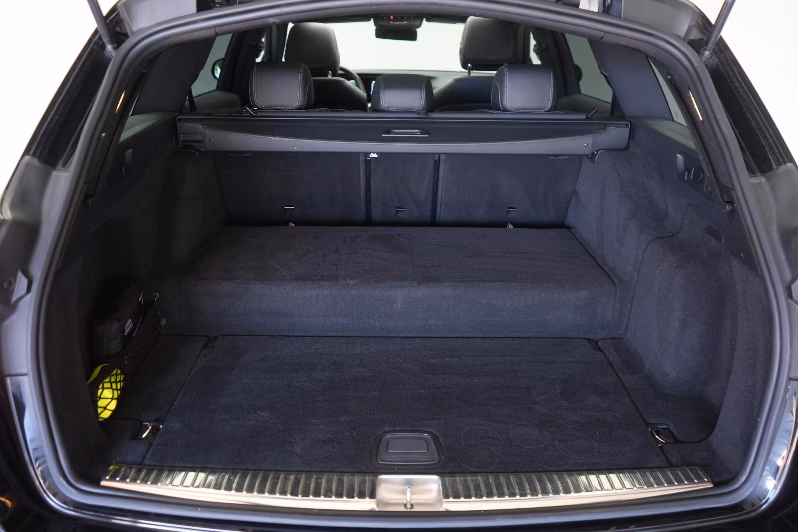 (B-468) Mercedes-Benz(Hybrid) E 300 de T 9G-Tronic AMG Distronic/Kamera/Pan - Image 25