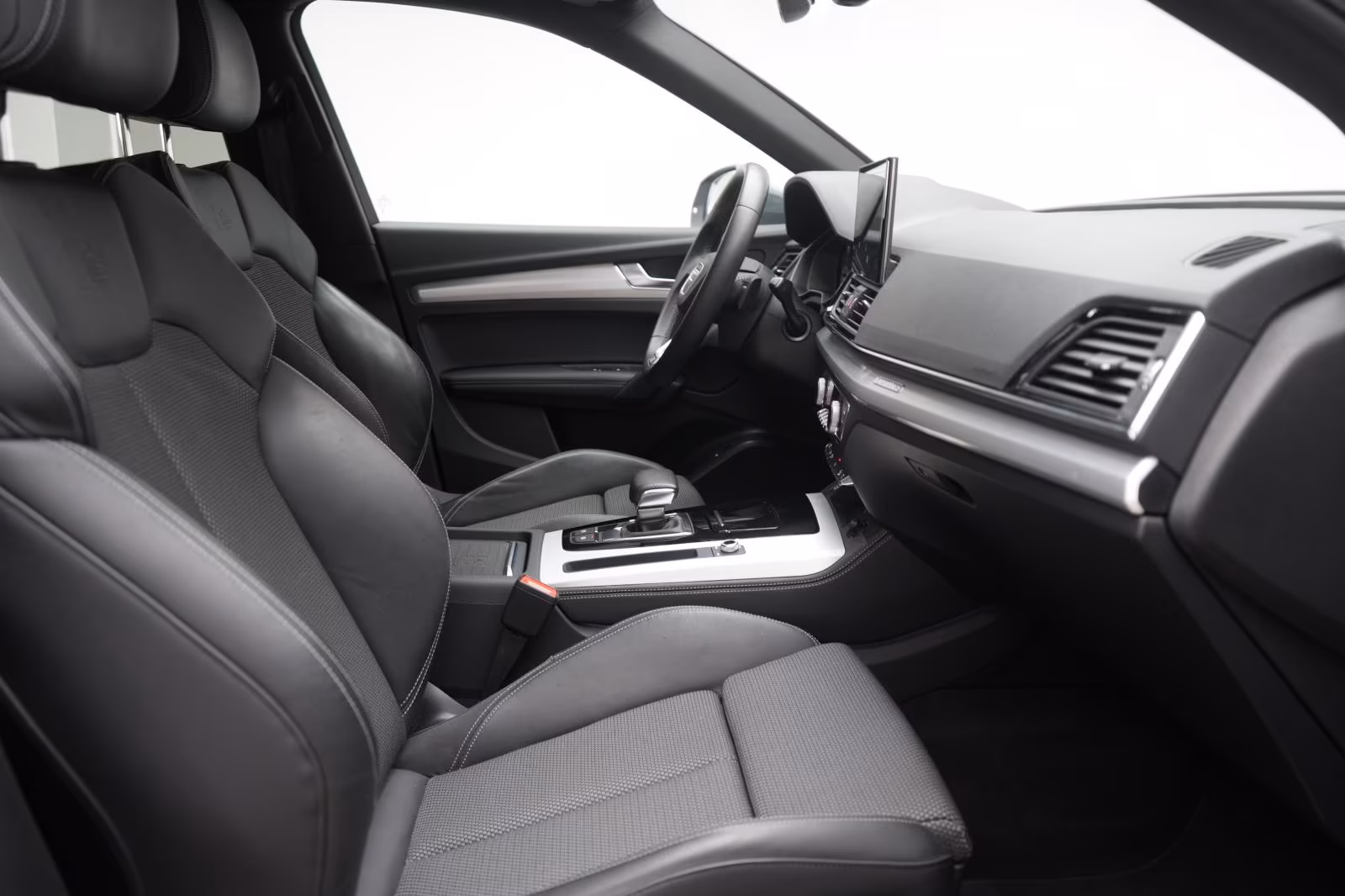 (B-661) Audi Q5 50 TDI quattro S line ACC/Virtual/Luft/Lane/ - Image 9