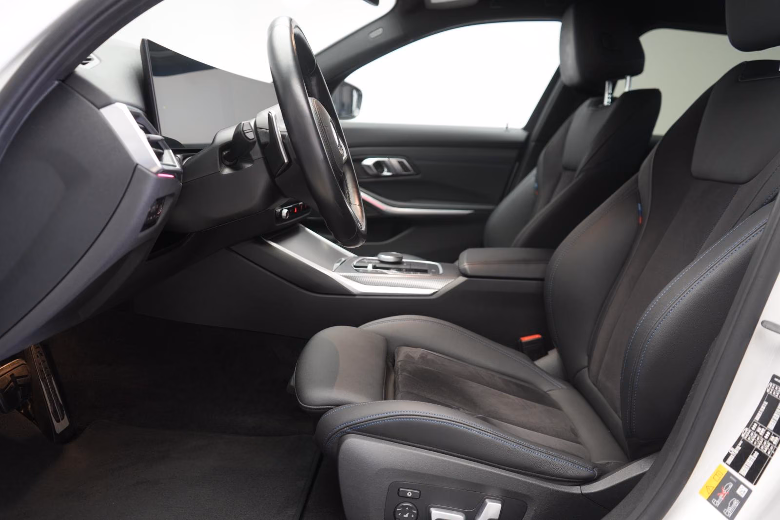 (B-320) BMW(Hybrid) 320 e Touring M Sport ACC/Kamera/H&K/Wide/Lane/S - Image 6