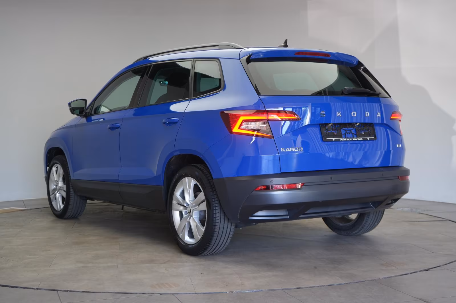 (B-290) Skoda Karoq 2.0 TDI Style CarPlay/Temp/Klimaauto - Image 4