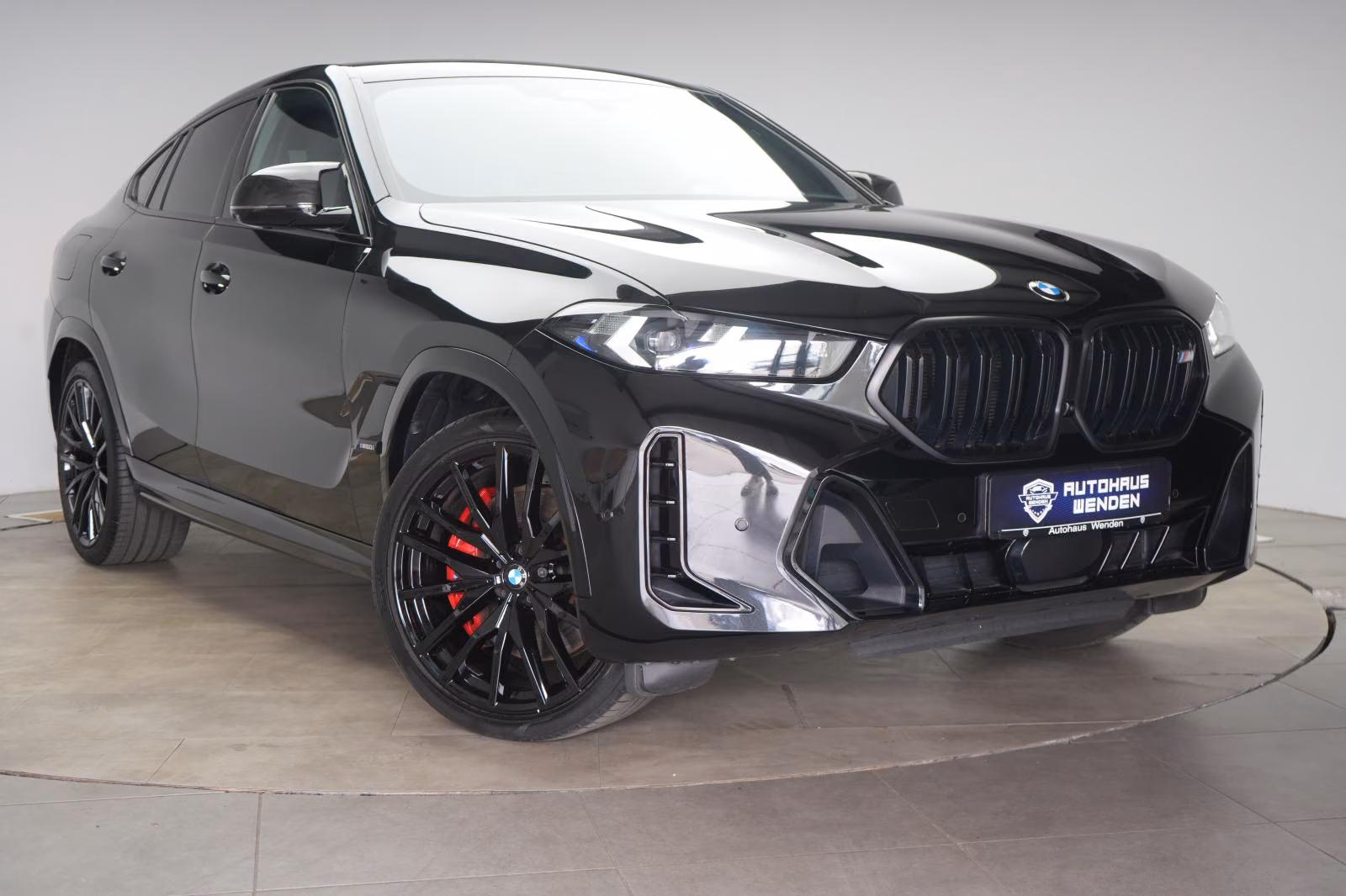 (B-058) BMW X6 M60 i xDrive Leder/HUD/Carbon/H&K/Kamera/AHK/ - Image 1