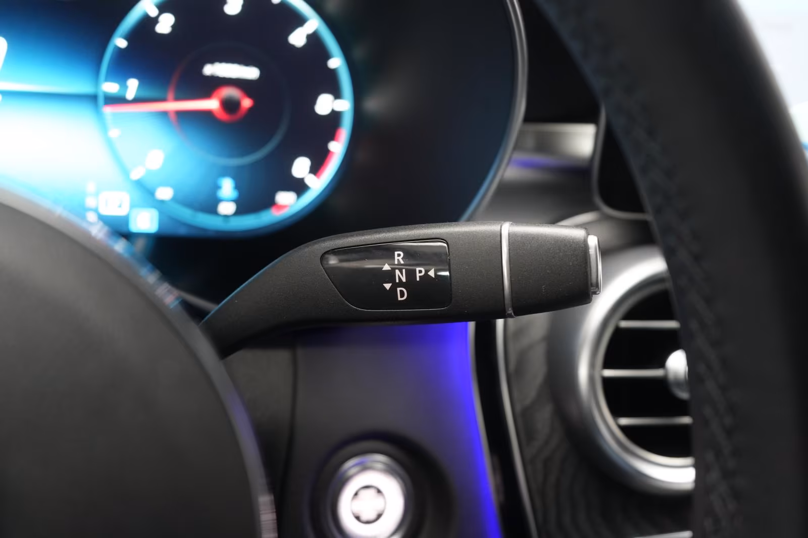 (B-232) Mercedes-Benz GLC 300 d 4Matic 9G-Tronic AMG Temp/Kamera/ - Image 17