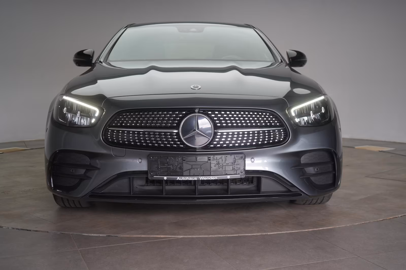 (B-577) Mercedes-Benz(Hybrid) E 300 de 9G-Tronic AMG Line 360/STHZ/LED/19" - Image 2