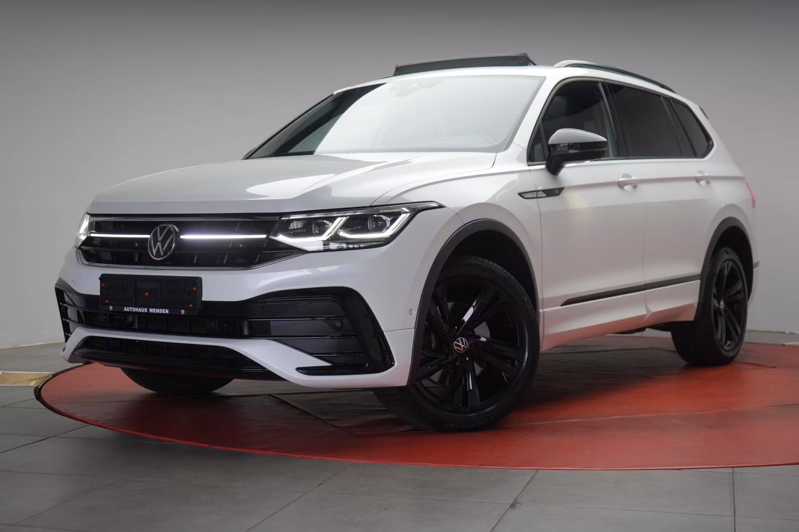 (B-314) Volkswagen Tiguan Allspace 2.0 TDI 4Motion DSG R line Navi/ - Image 15