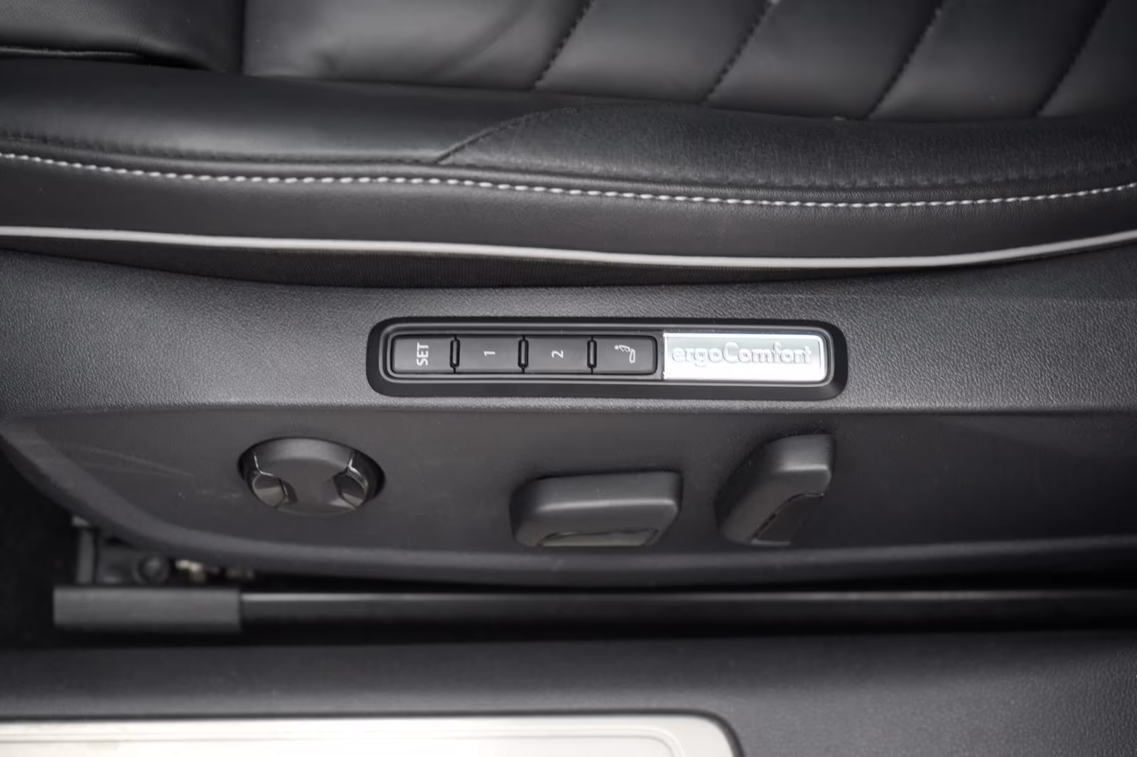 (B-591) Volkswagen Arteon 2.0 TDI DSG R-Line Leder/ACC/HUD/Pano/Kam - Image 19