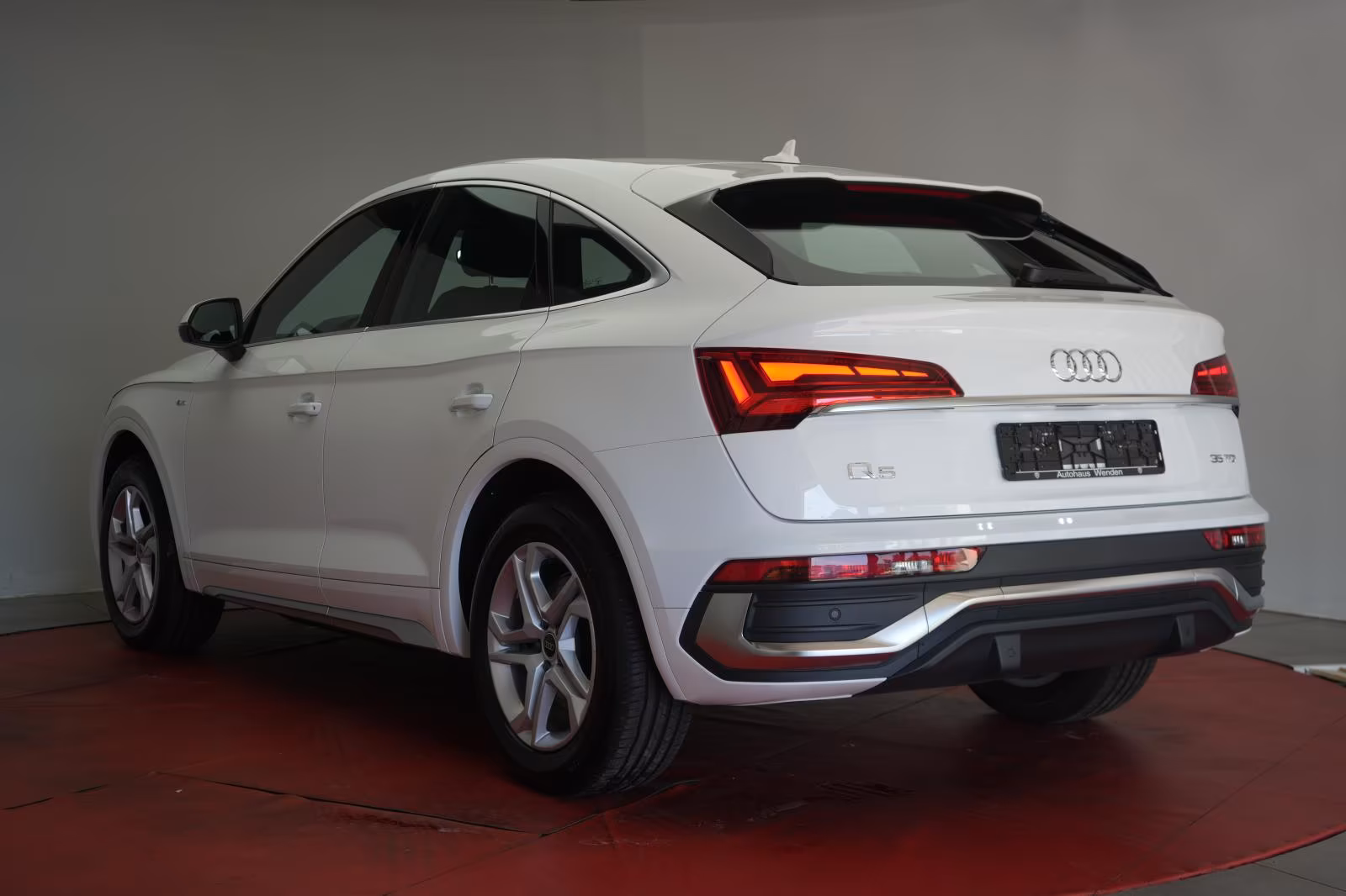 (B-249) Audi Q5 35 TDI Sportback S tronic S line Temp/Shzg/LE - Image 3