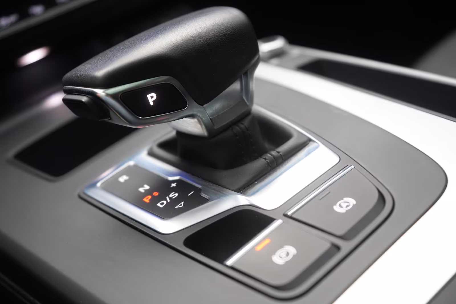 (B-072) Audi Q5(Hybrid) 50 TFSIe quattro S tronic advanced - Image 17