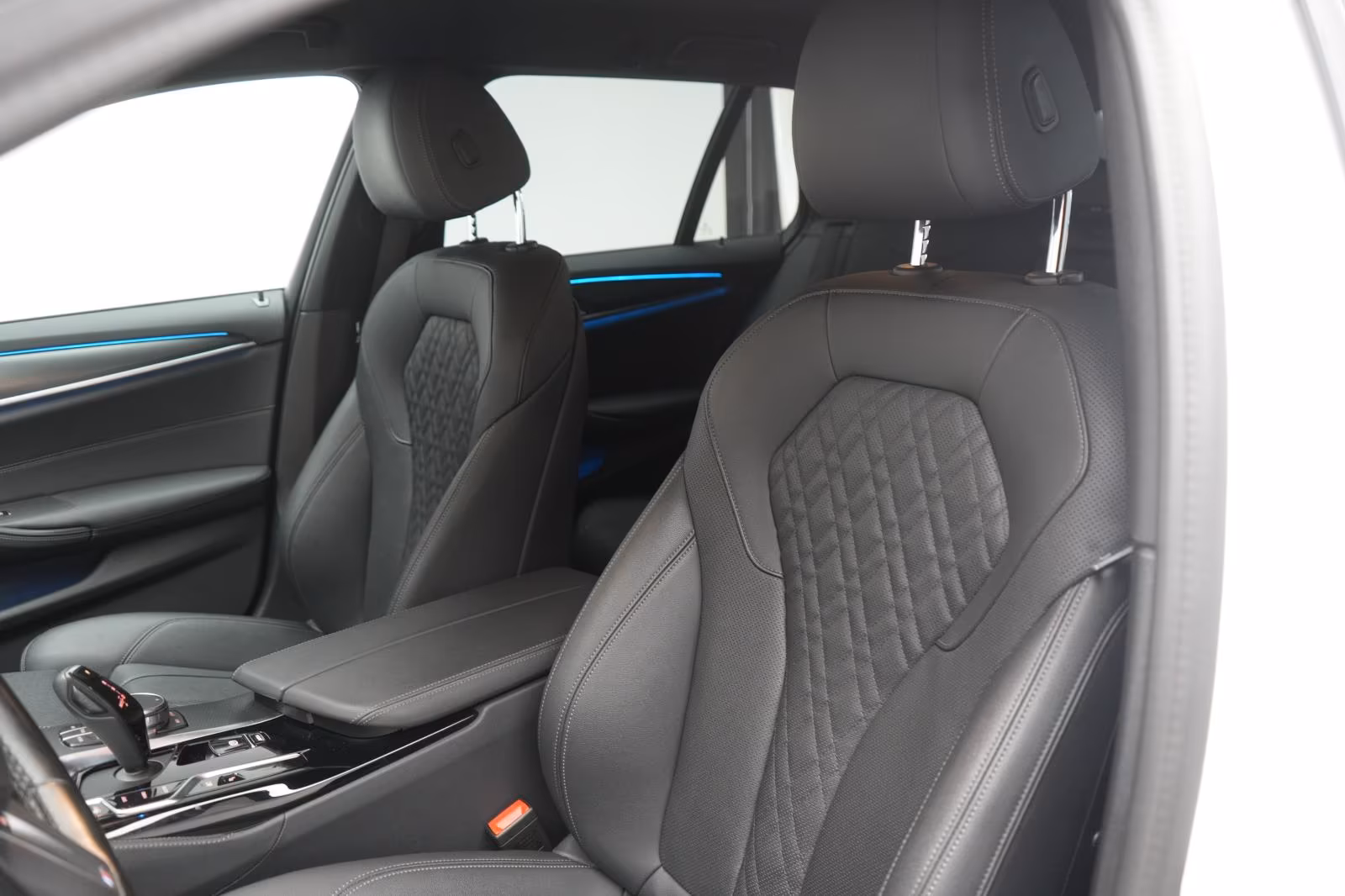 (B-456) BMW(Hybrid) 530 e xDrive Touring M Sport Leder/ACC/Kamera/Vi - Image 8