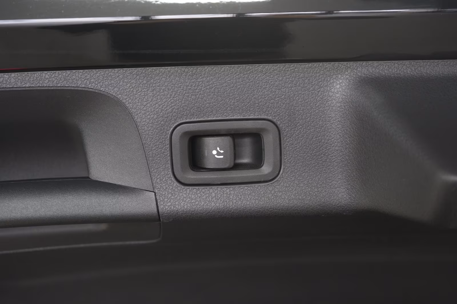 (B-710) Mercedes-Benz CLA 220 Shooting Brake d 8G-DCT AMG Distronic/K - Image 24