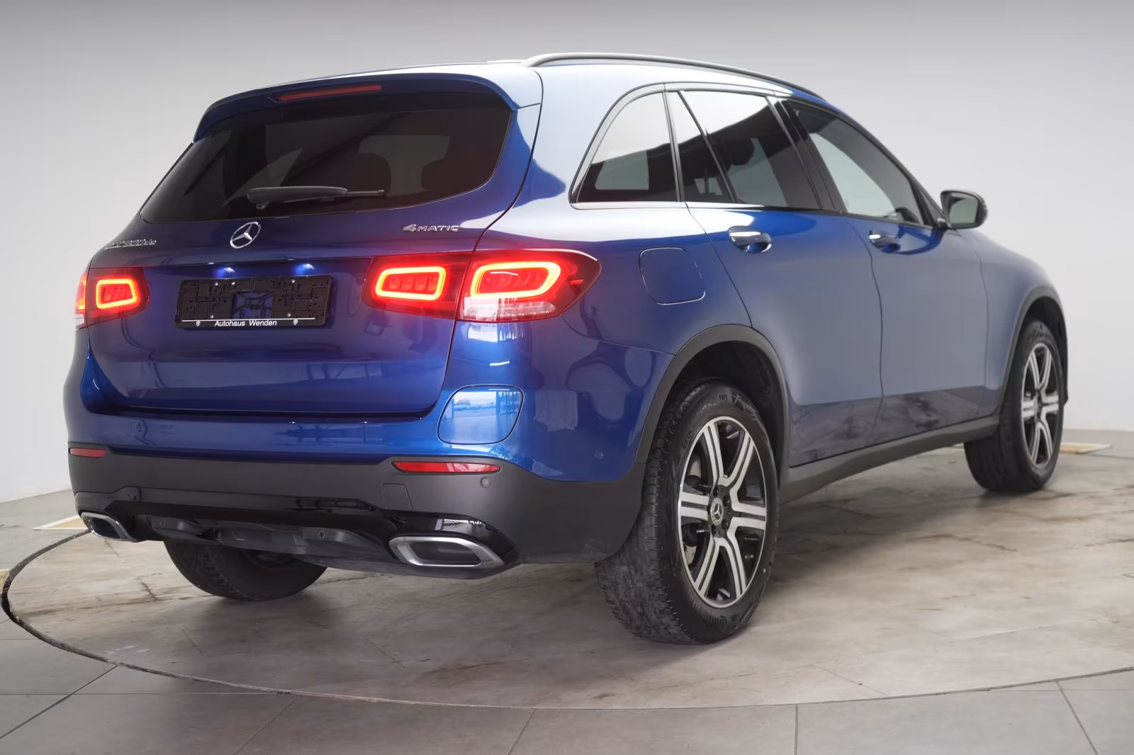 (B-230) Mercedes-Benz(Hybrid) GLC 300 de 4Matic 9G-Tronic Leder/Distronic/Ka - Image 5