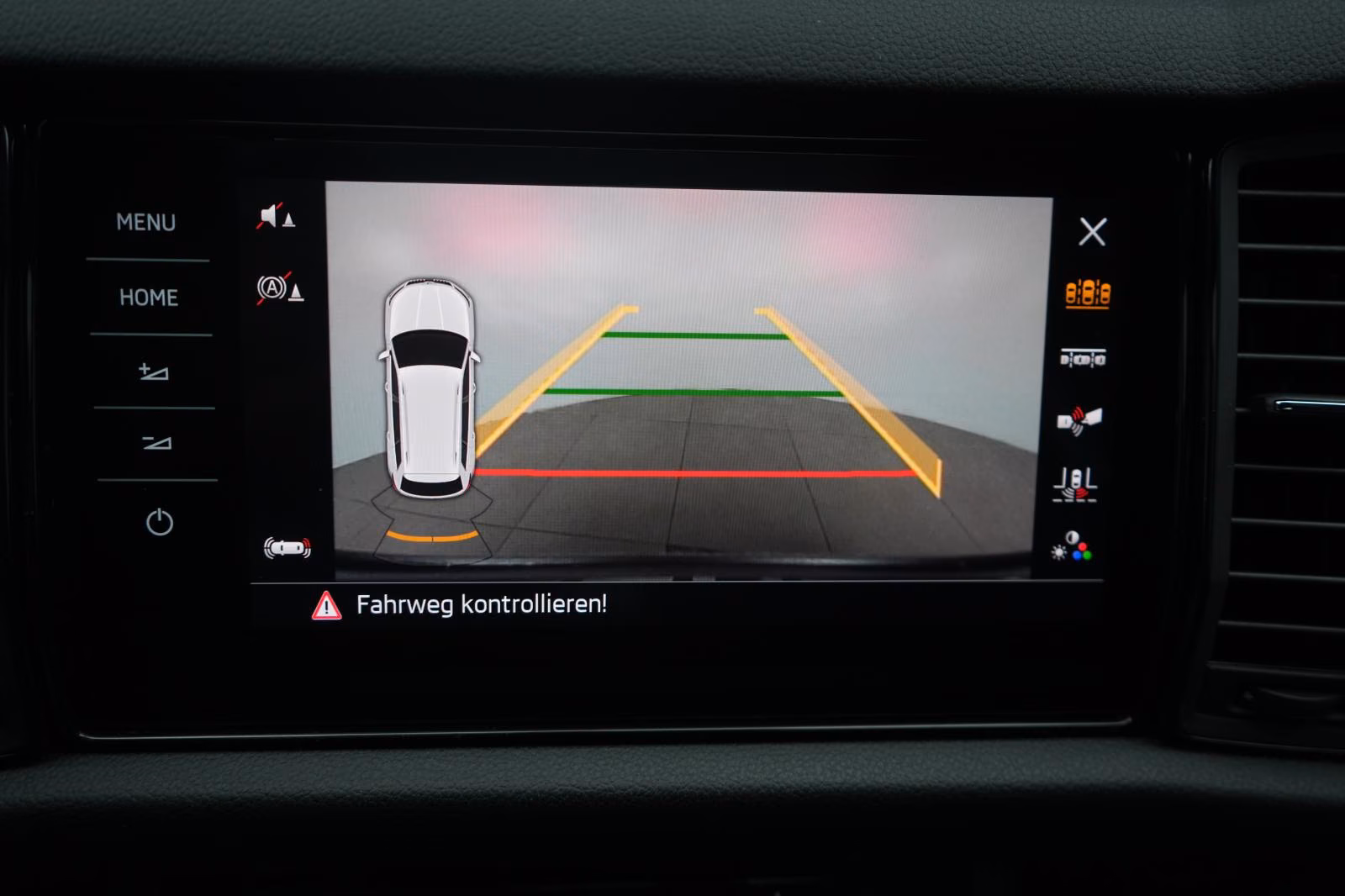 (B-634) Skoda Kodiaq 2.0 TDI 4x4 DSG Sportline Temp/Kamera/AHK - Image 19
