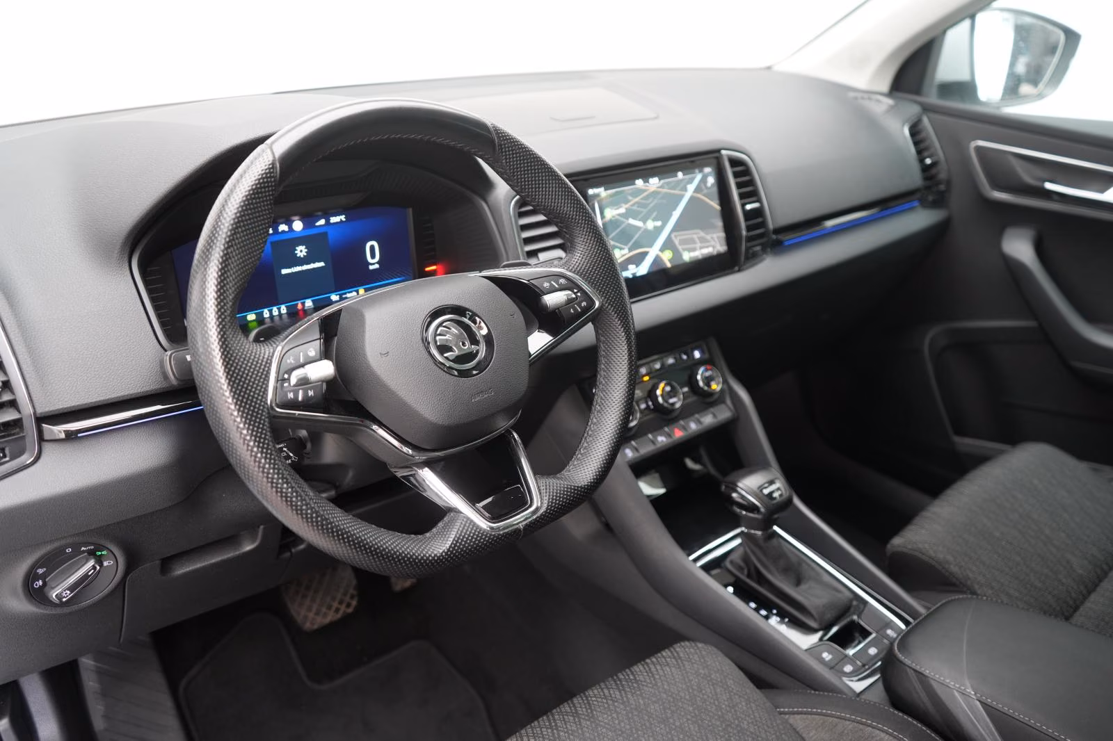 (B-754) Skoda Karoq 2.0 TDI 4x4 DSG Style ACC/Matrix/AHK/Kamer - Image 8