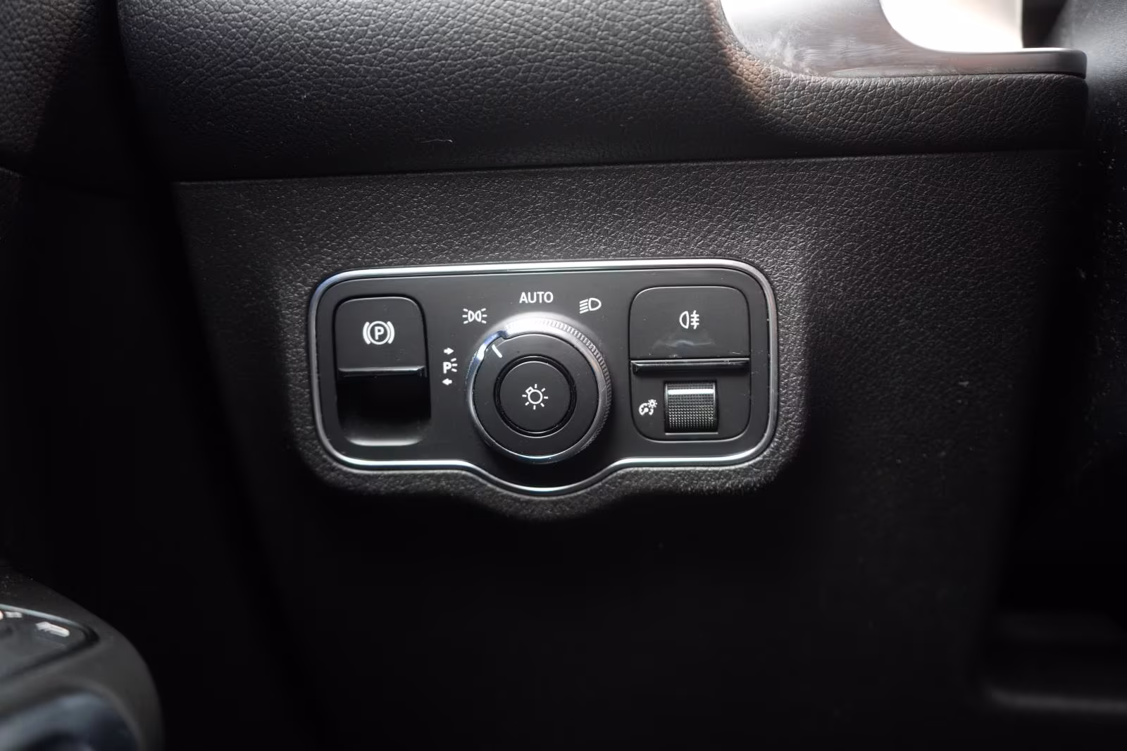 (B-228) Mercedes-Benz GLB 220 d 4Matic 8G-DCT AMG Kamera/AHK/Lane - Image 21