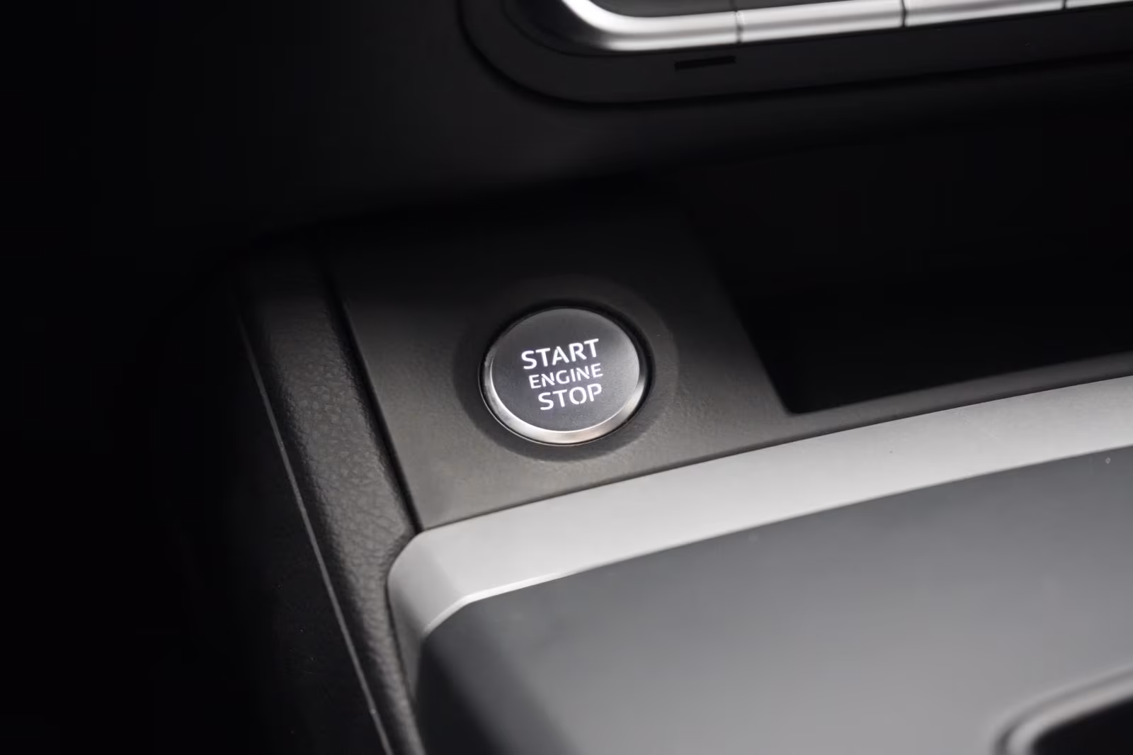 (B-498) Audi Q5 40 TDI quattro S tronic CarPlay/Temp/Virtual/ - Image 16