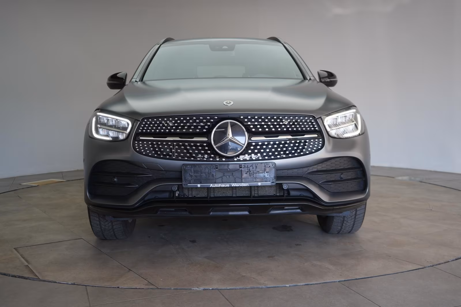 (B-060) Mercedes-Benz(Hybrid) GLC 300 e 4Matic 9G-Tronic AMG Temp/Kamera - Image 2