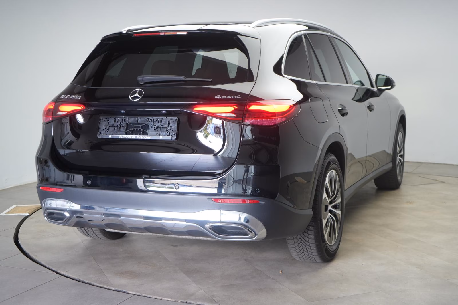 (B-146) Mercedes-Benz GLC 200 4Matic 9G-Tronic Avantgarde Advance - Image 5