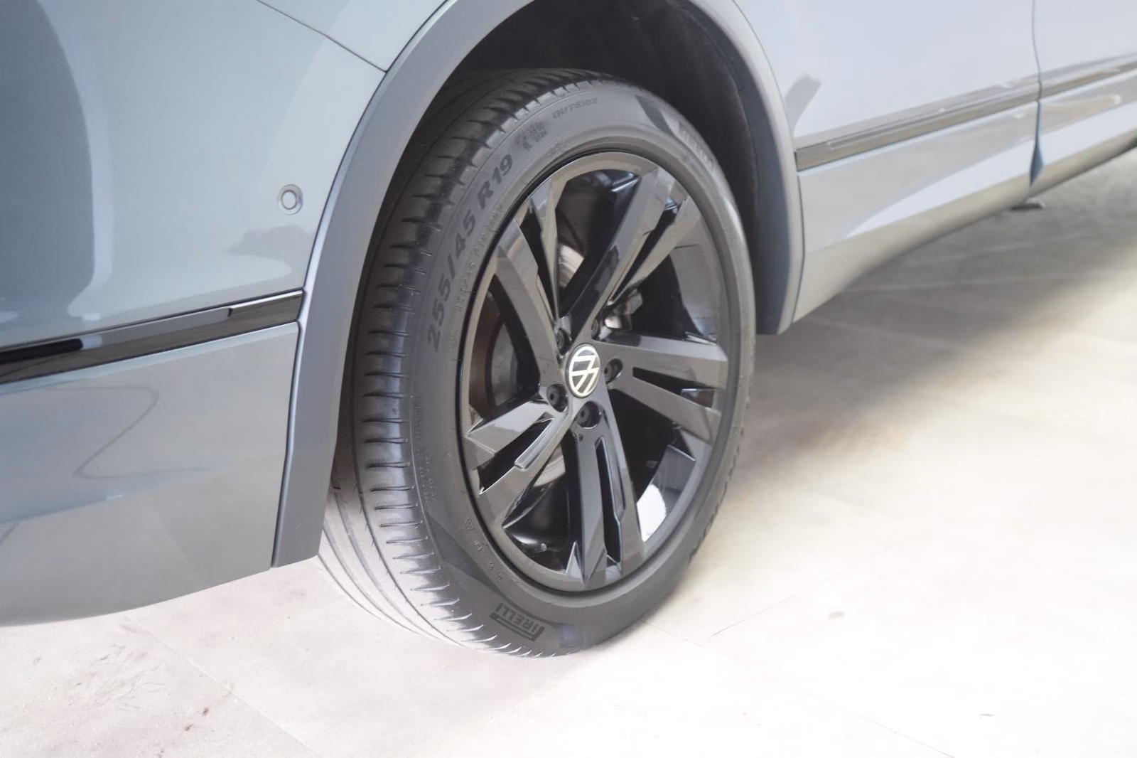 (B-516) Volkswagen(7chỗ) Tiguan Allspace 2.0 TSI 4Motion DSG R-Line Leder - Image 30