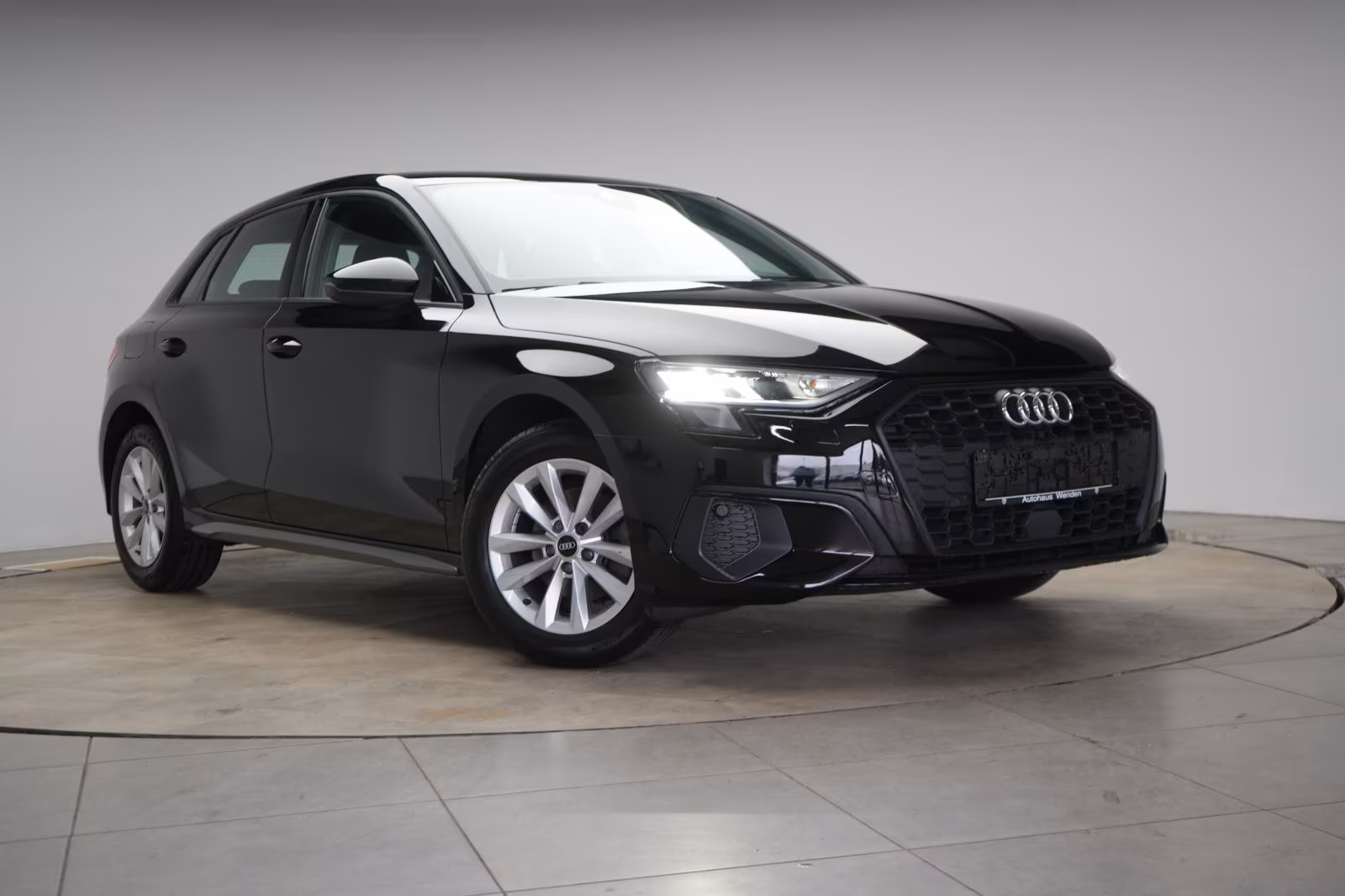 (B-601) Audi A3 35 TFSI Sportback ACC/Kamera/Virtual/Lane/ - Image 1