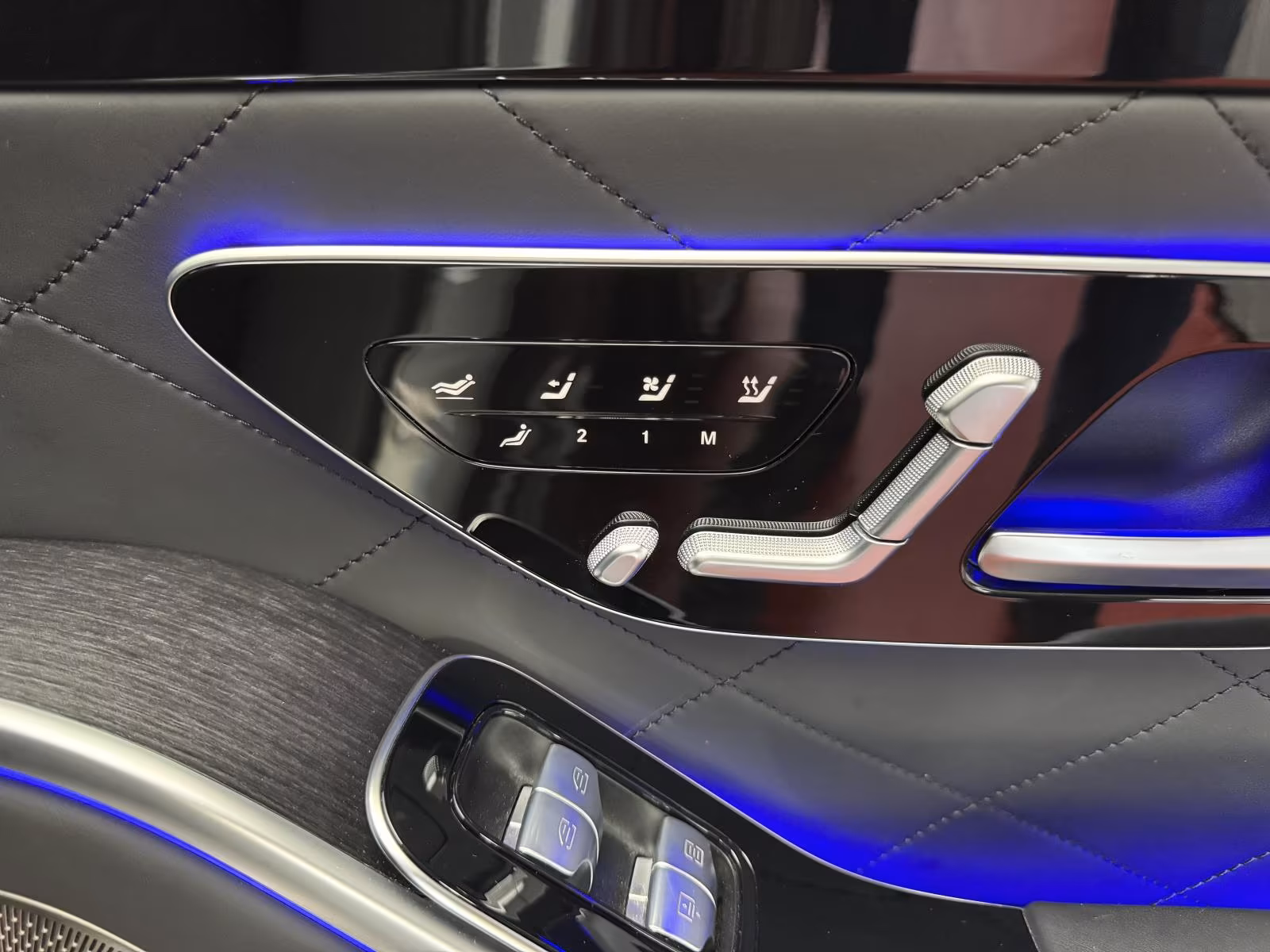 (B-220) Mercedes-Benz(Hybrid) S 580 e L AMG Distronic/Kamera/HUD/Burmester - Image 15