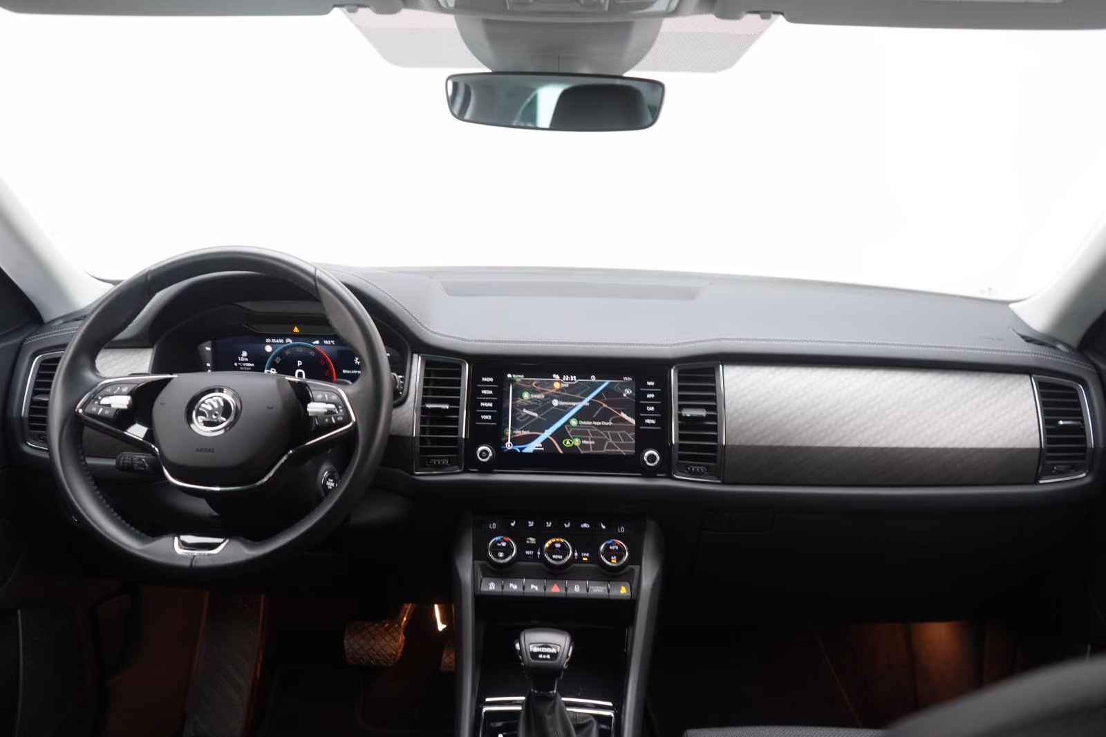 (B-178) Skoda Kodiaq 2.0 TDI 4x4 DSG Style ACC/Virtual/Memory/ - Image 17