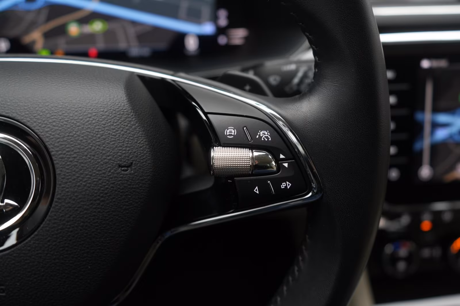 (B-671) Skoda Superb Combi 2.0 TSI - Image 16