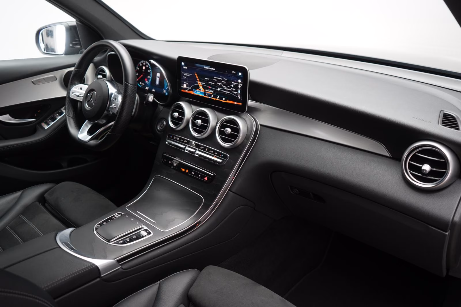 (B-208) Mercedes-Benz GLC 300 de 4Matic AMG Distronic/Kamera/Virtua - Image 10