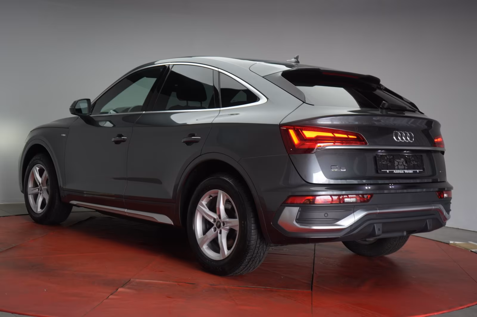 (B-373) Audi Q5 40 TDI Sportback quattro S tronic S line L - Image 3