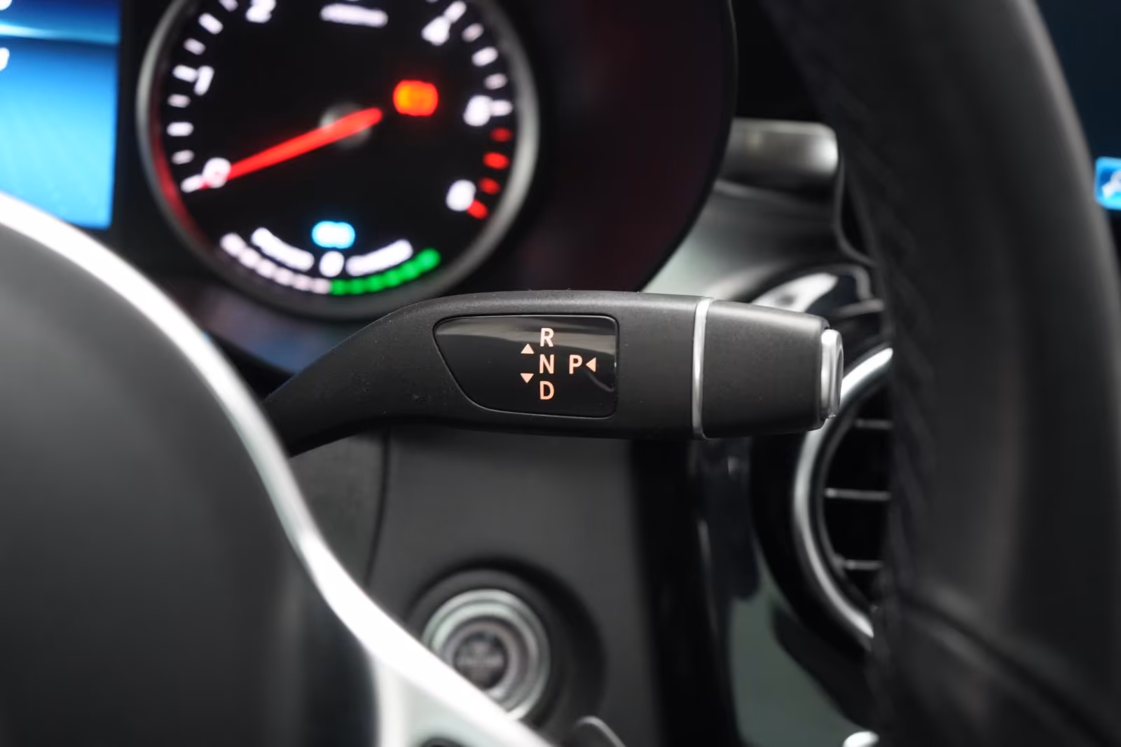 (B-354) Mercedes-Benz(Hybrid) GLC 300 de 4Matic 9G-Tronic Leder/Temp/Kamera - Image 13