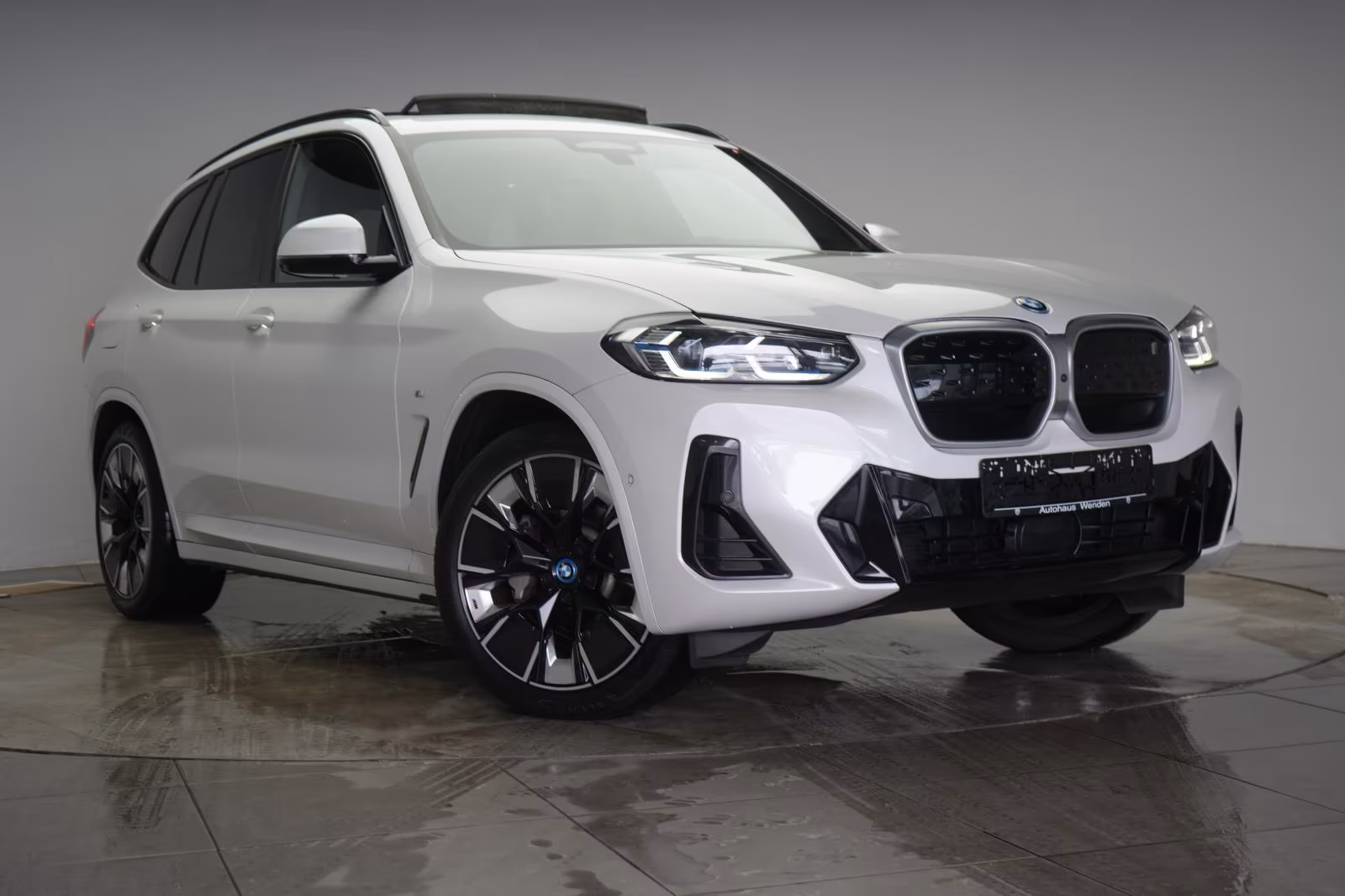 (B-421) BMW iX3 Impressive M Sport Leder/ACC/Kamera/Virtual/ - Image 1