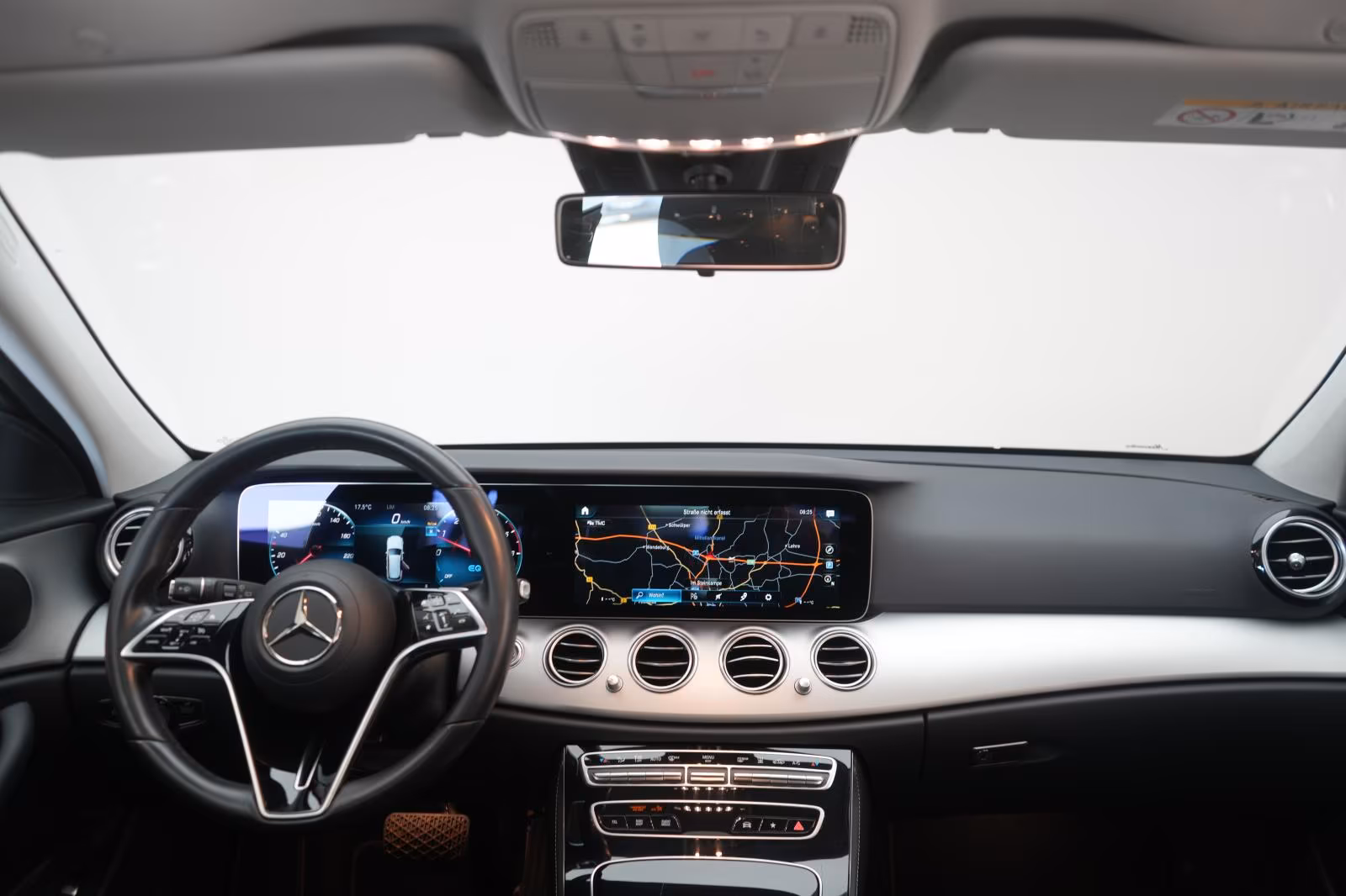 (B-201) Mercedes-Benz(Hybrid) E 300 de 4Matic T 9G-Tronic Temp/Kamera/Pano - Image 17