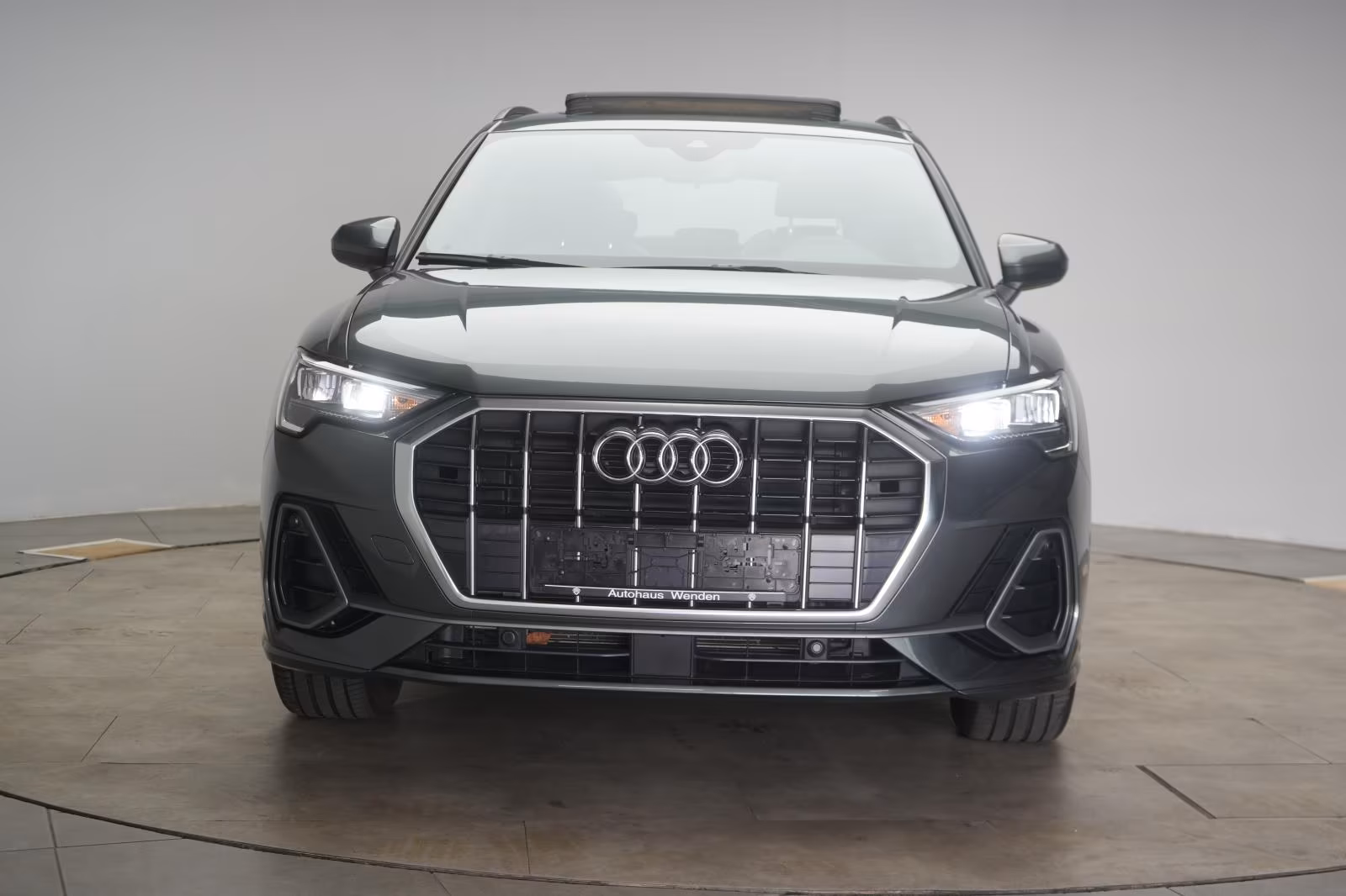 (B-291) Audi Q3 35 TDI S tronic S line Temp/Virtual/Pano/Lane - Image 2