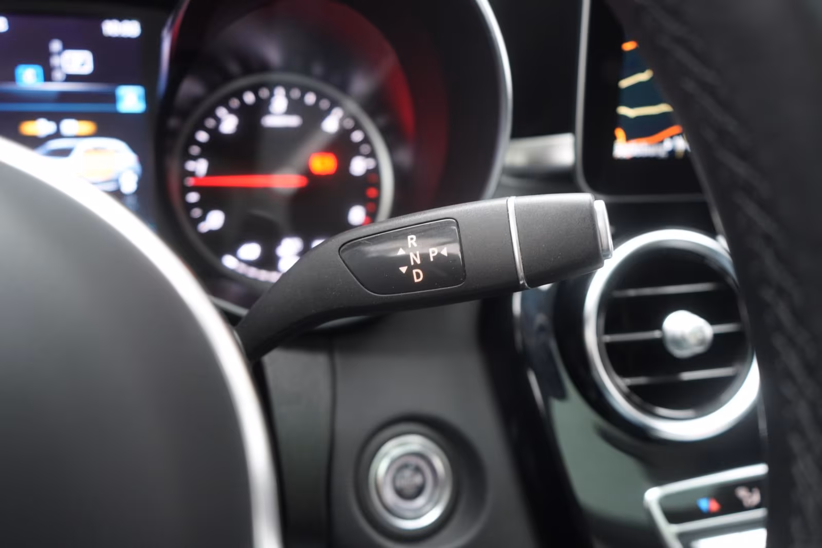 (B-728) Mercedes-Benz GLC 220 d 4Matic 9G-Tronic Distronic/Kamera/Pan - Image 18