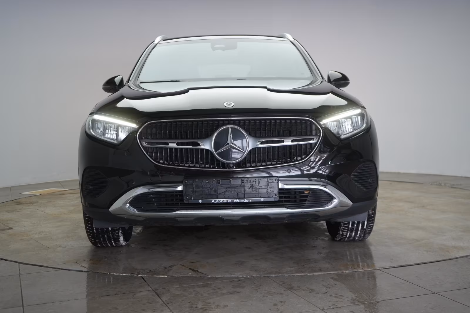 (B-597) Mercedes-Benz GLC 220 d 4Matic 9G-Tronic Avantgarde Advance - Image 2