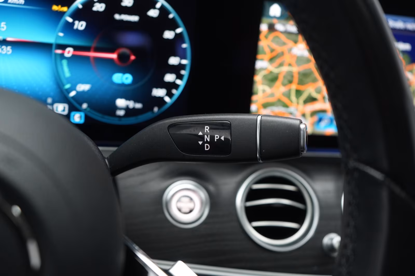 (B-664) Mercedes-Benz(Hybrid) E 300 E T 9G-Tronic Leder/Temp/Kamera/Pano/A - Image 19