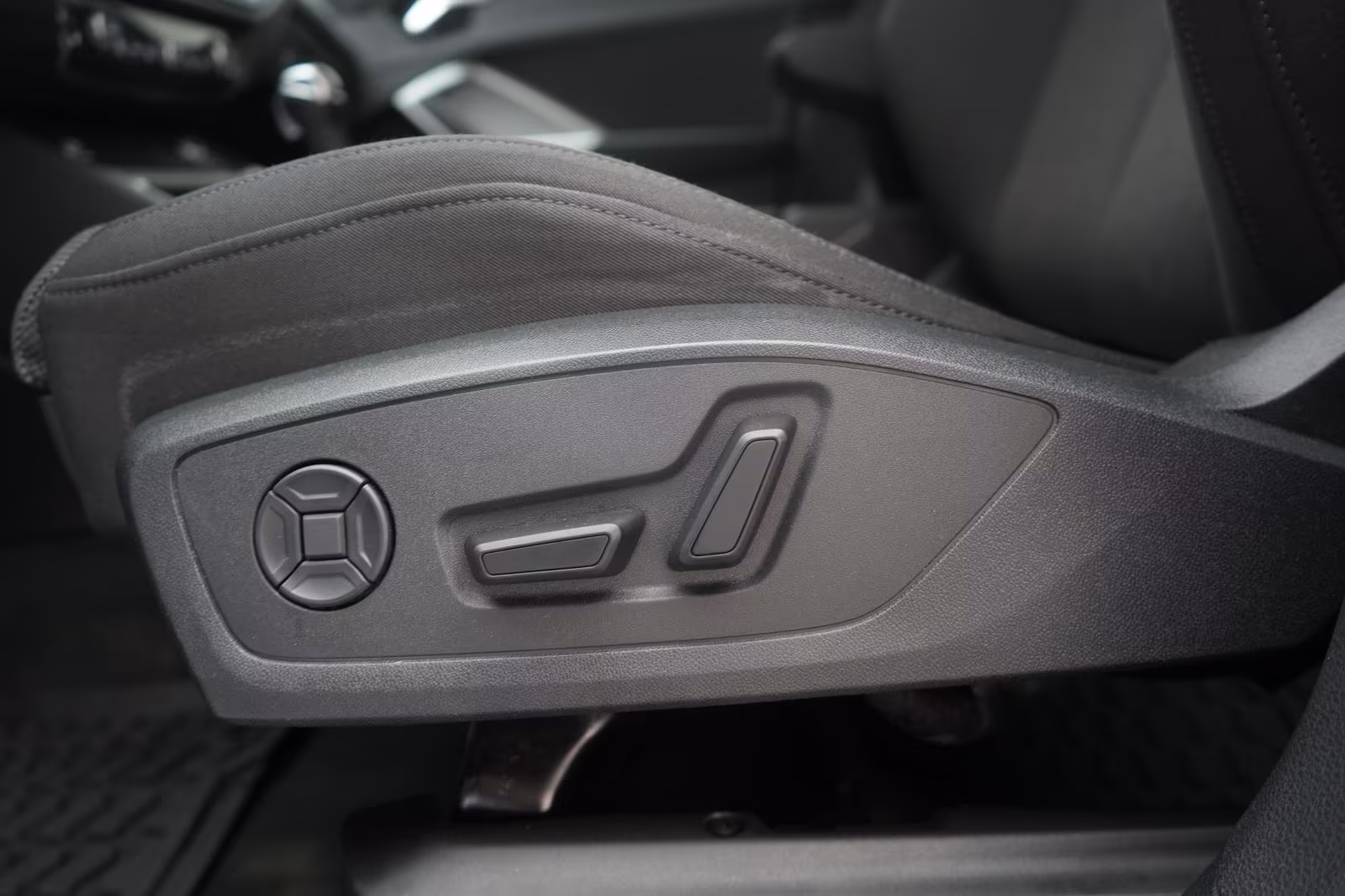 (B-683) Audi(Hybrid) Q3 45 TFSI e S tronic Proline ACC/Kamera/Virtual - Image 16