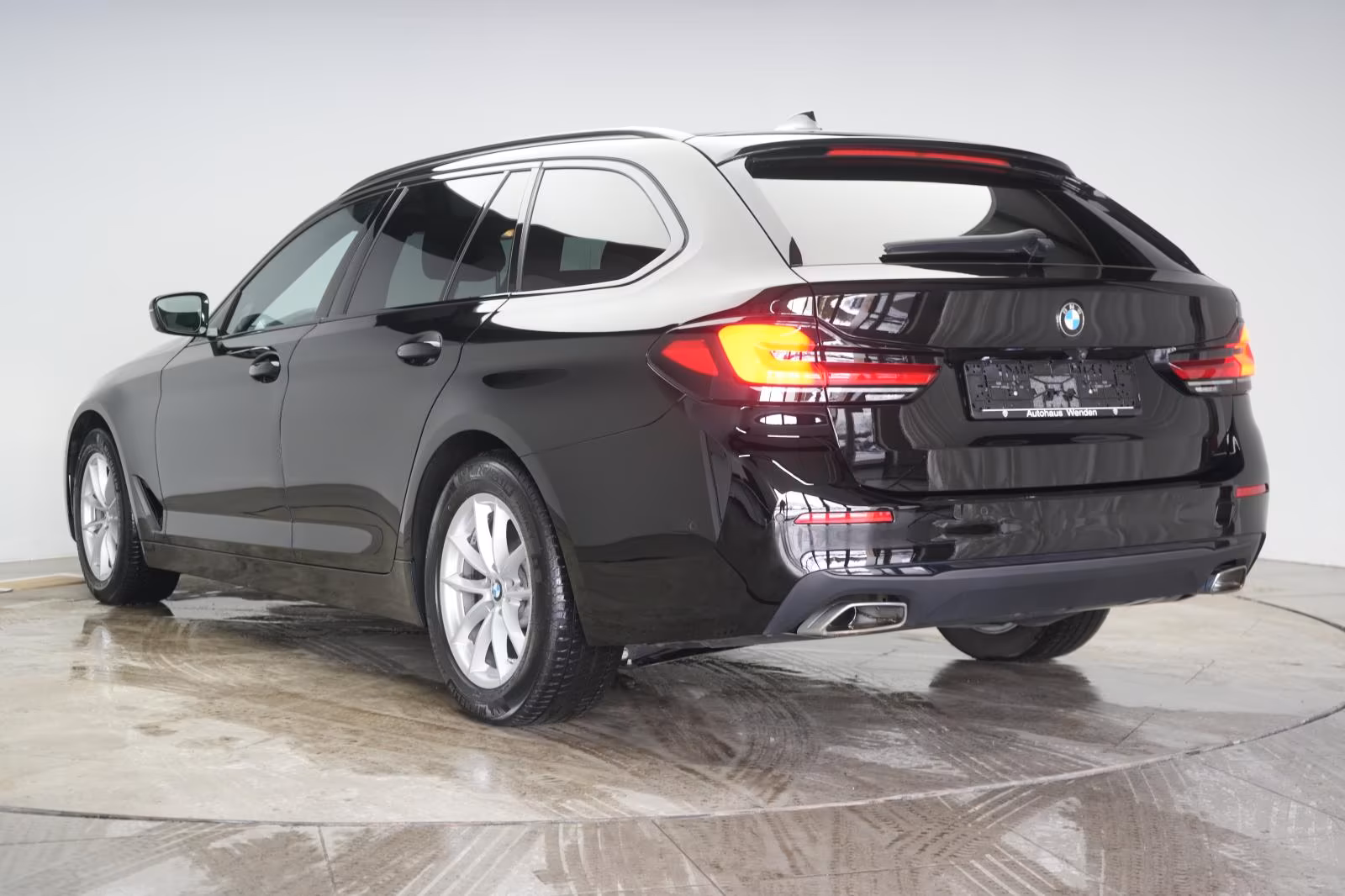 (B-185) BMW 530 d Touring Leder/Temp/Kamera/H&K/Carplay - Image 4