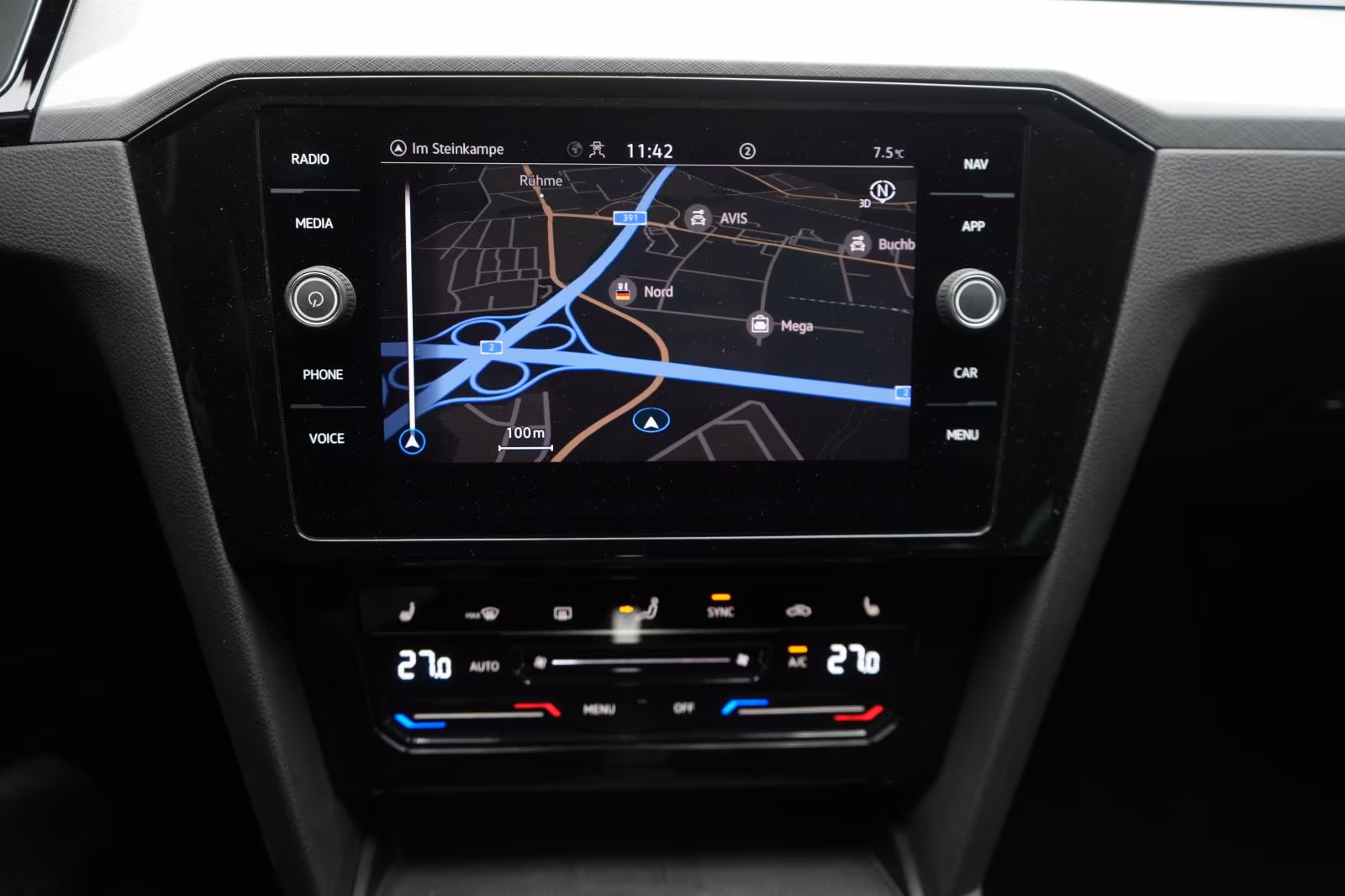 (B-101) Volkswagen Passat Variant 2.0 TDI DSG Business ACC/Kamera/L - Image 12