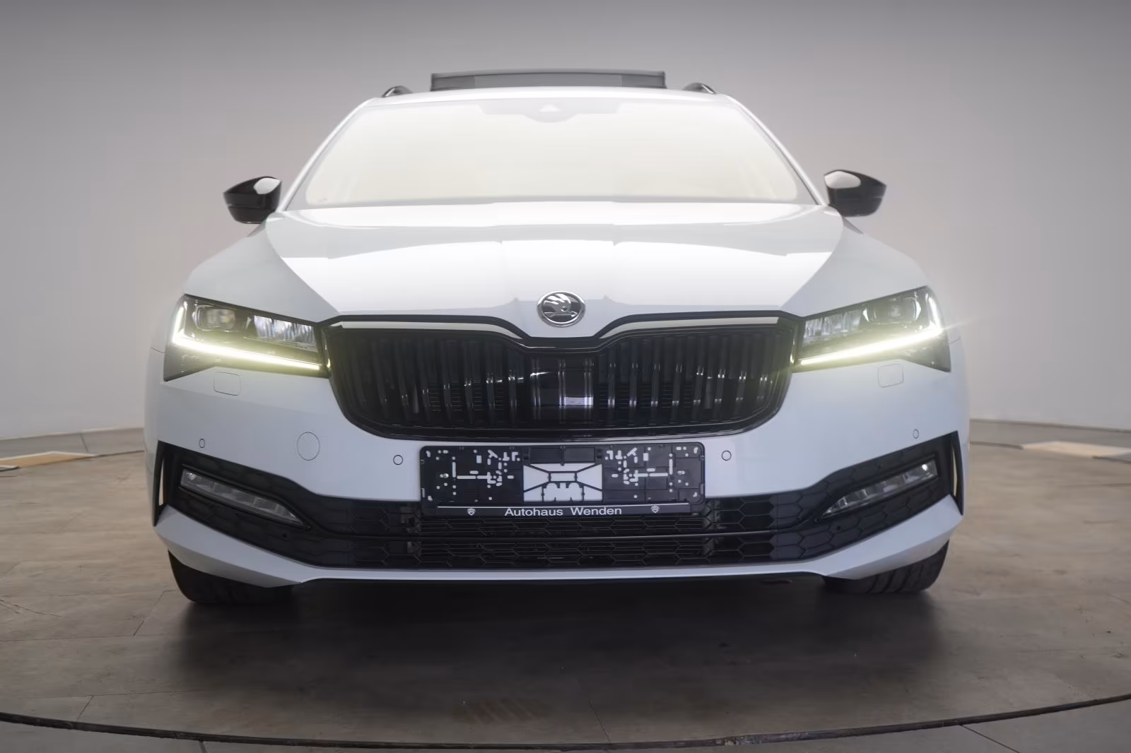 (B-357) Skoda Superb 2.0 TDI Sportline ACC/Kamera/Virtual/Pano - Image 2