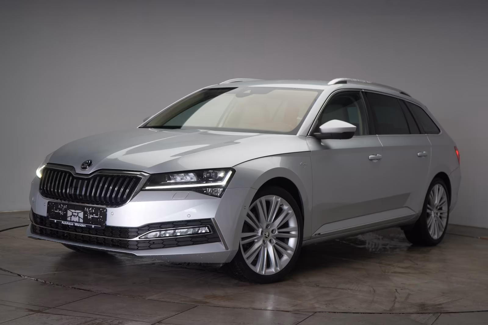(B-671) Skoda Superb Combi 2.0 TSI - Image 3