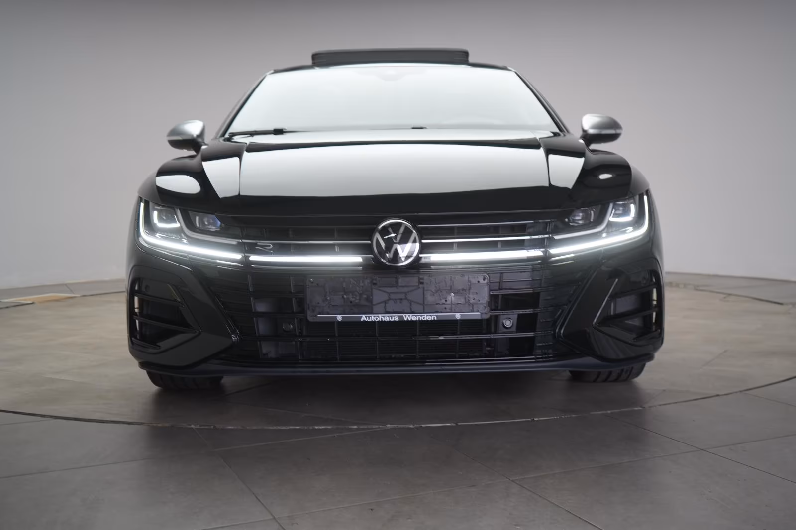 (B-013) Volkswagen Arteon Shooting Brake R 2.0 TSI 4Motion DSG Lede - Image 2