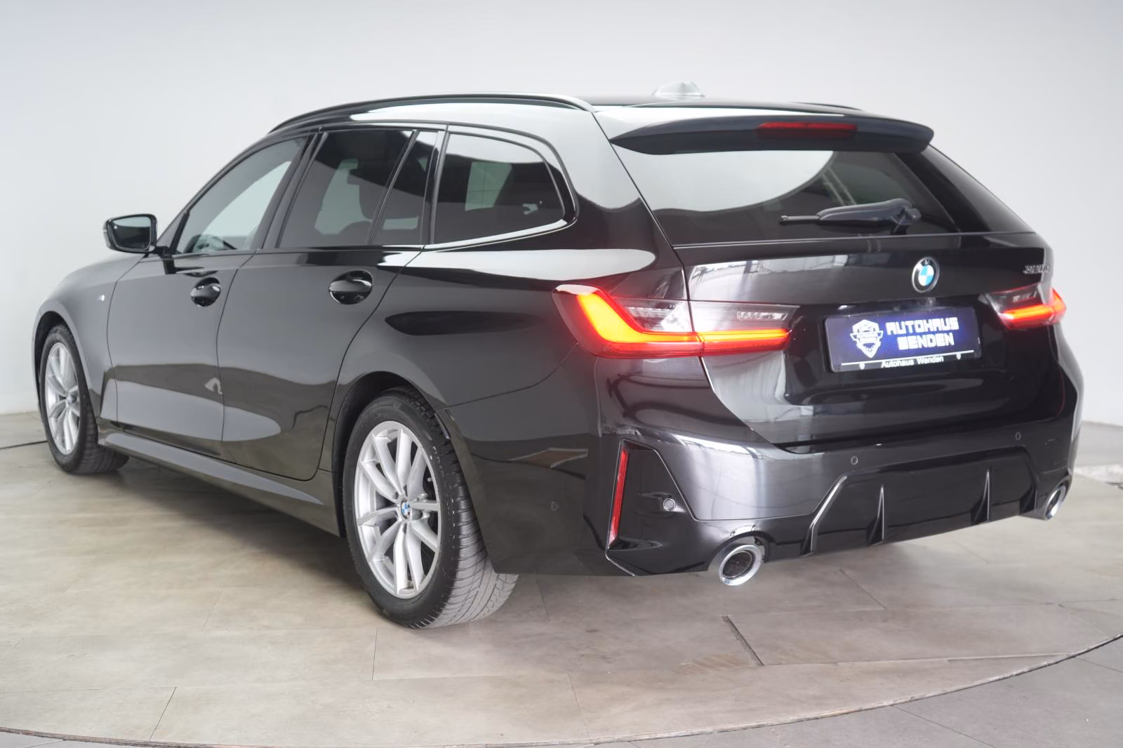 (B-062) BMW 320 d Touring M-Sport ACC/HUD/Kamera/Wide/CarPla - Image 4