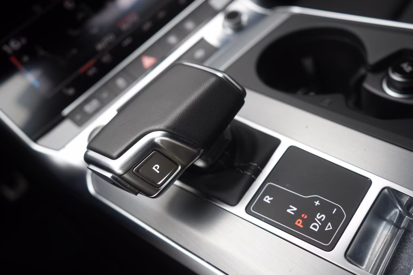 (B-742) Audi A6 40 TDI S line 360cam/AHK/ACC/Lane/ - Image 16