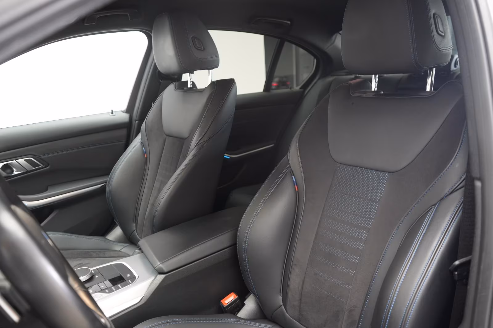 (B-502) BMW 320 d xDrive M-Sport ACC/Kamera/Standhzg/AHK/Sid - Image 7