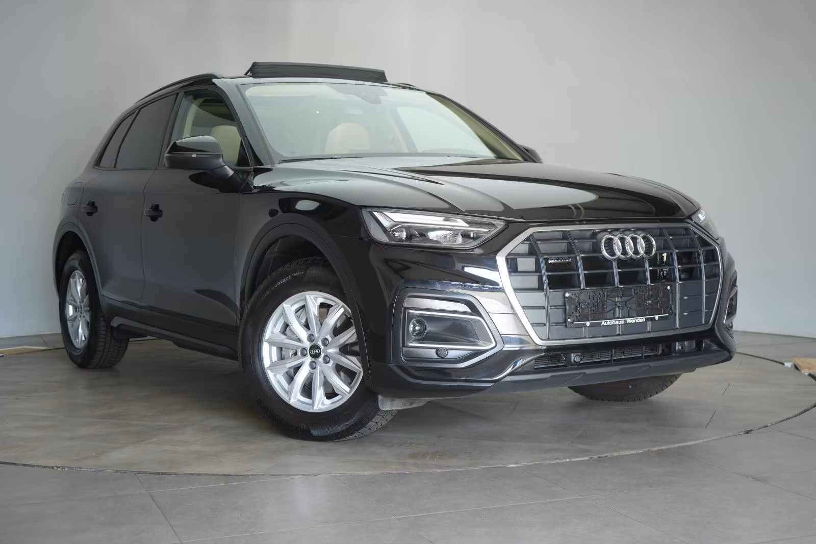 (B-537) Audi Q5 40 TDI quattro S tronic Leder/Temp/Virtual/Pa - Image 1