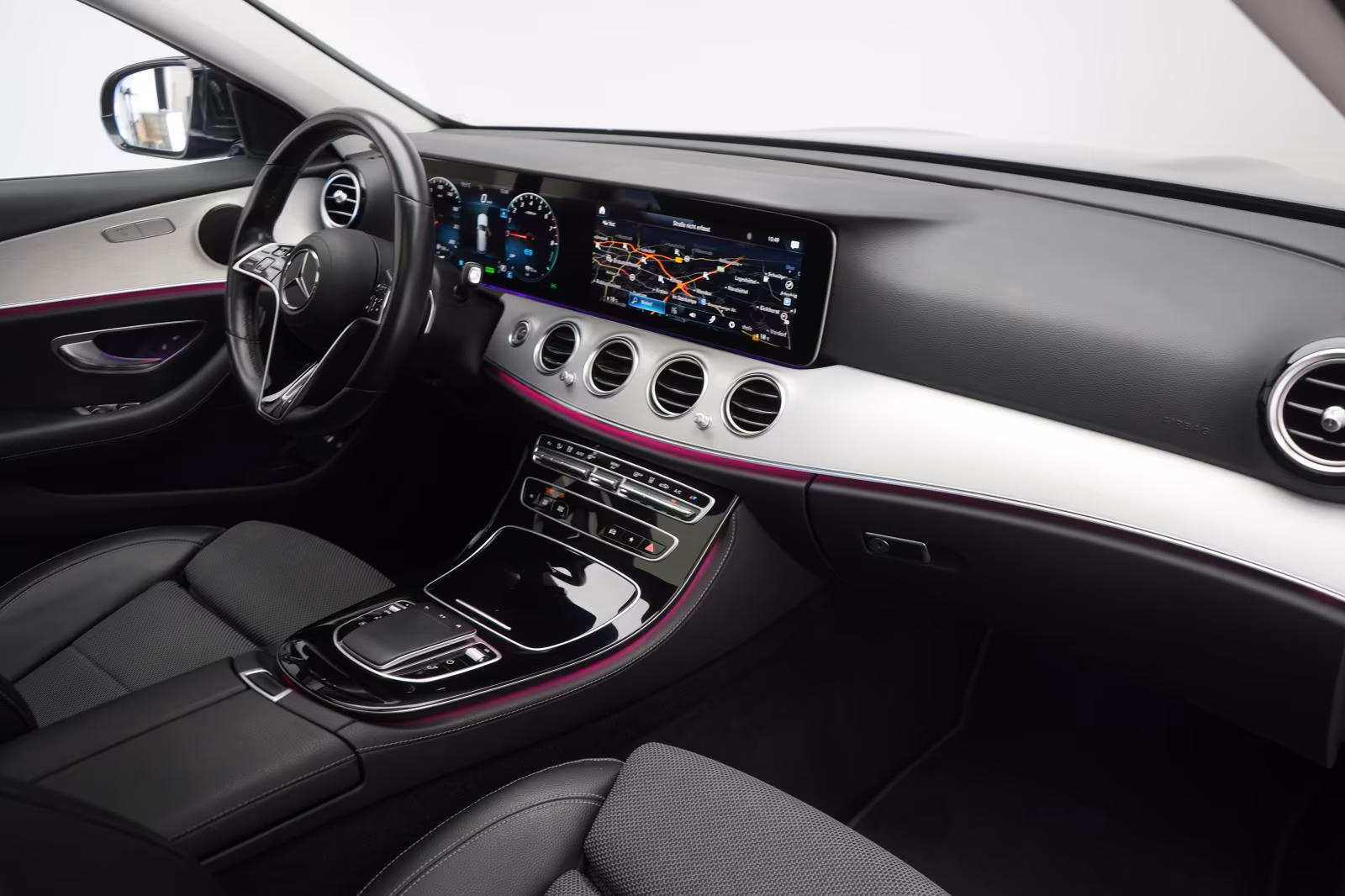 (B-360) Mercedes-Benz(Hybrid) E 300 e T 9G-Tronic Avantgarde Temp/Kamera/Pa - Image 10